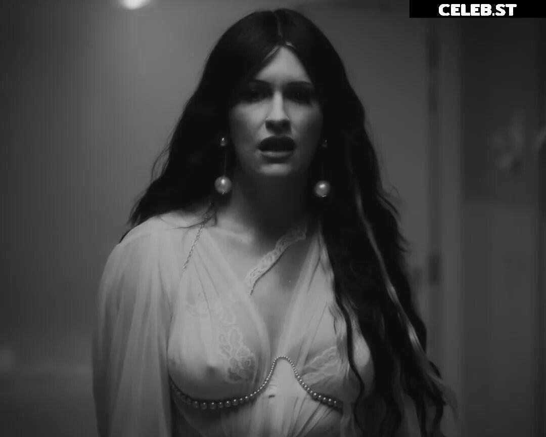 Courtney Laplante (Spiritbox Singer) Image 4433273