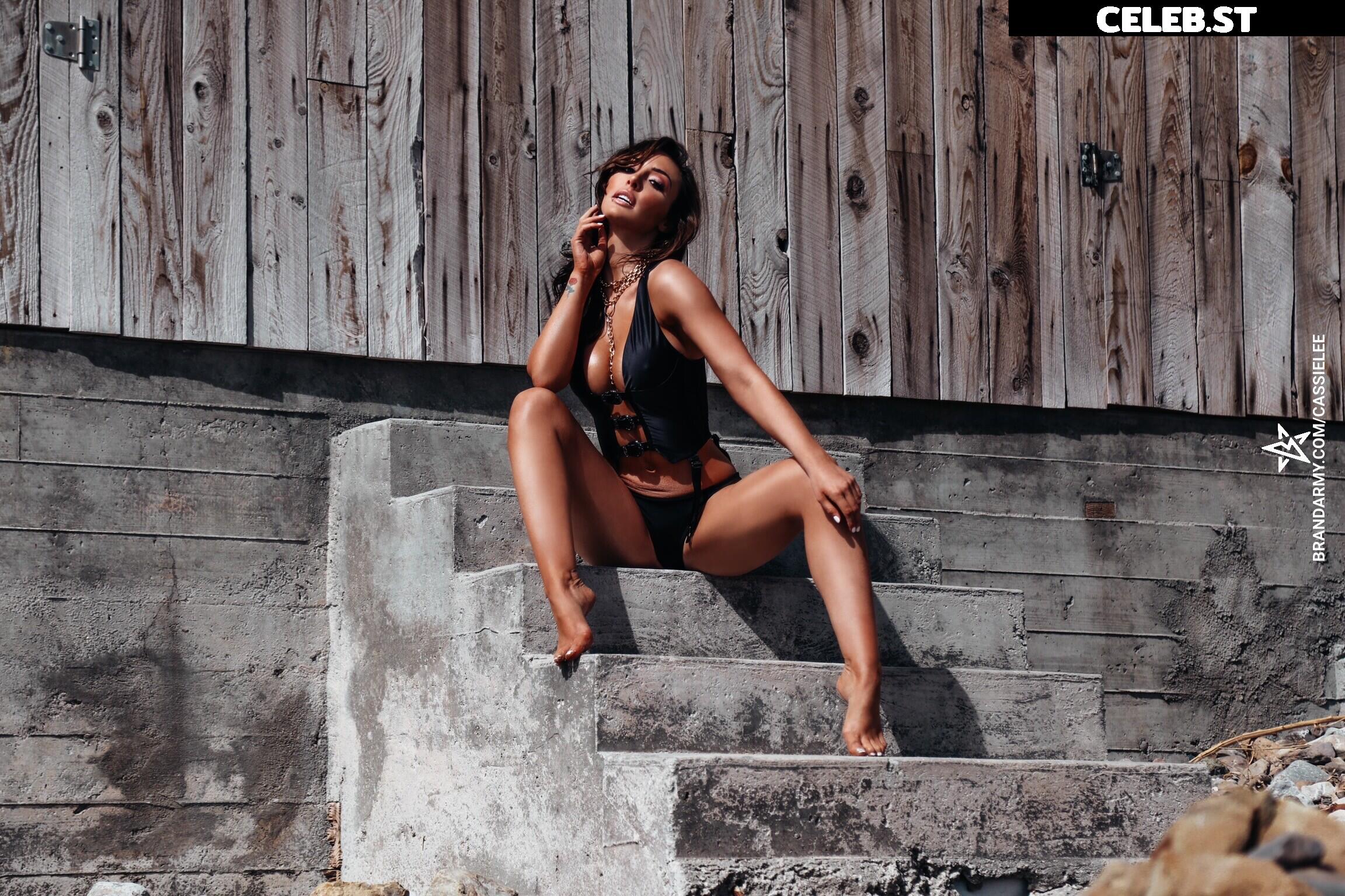 Cassie Lee/Jess McKay (Peyton Royce/Billie Kay) Image 4433916