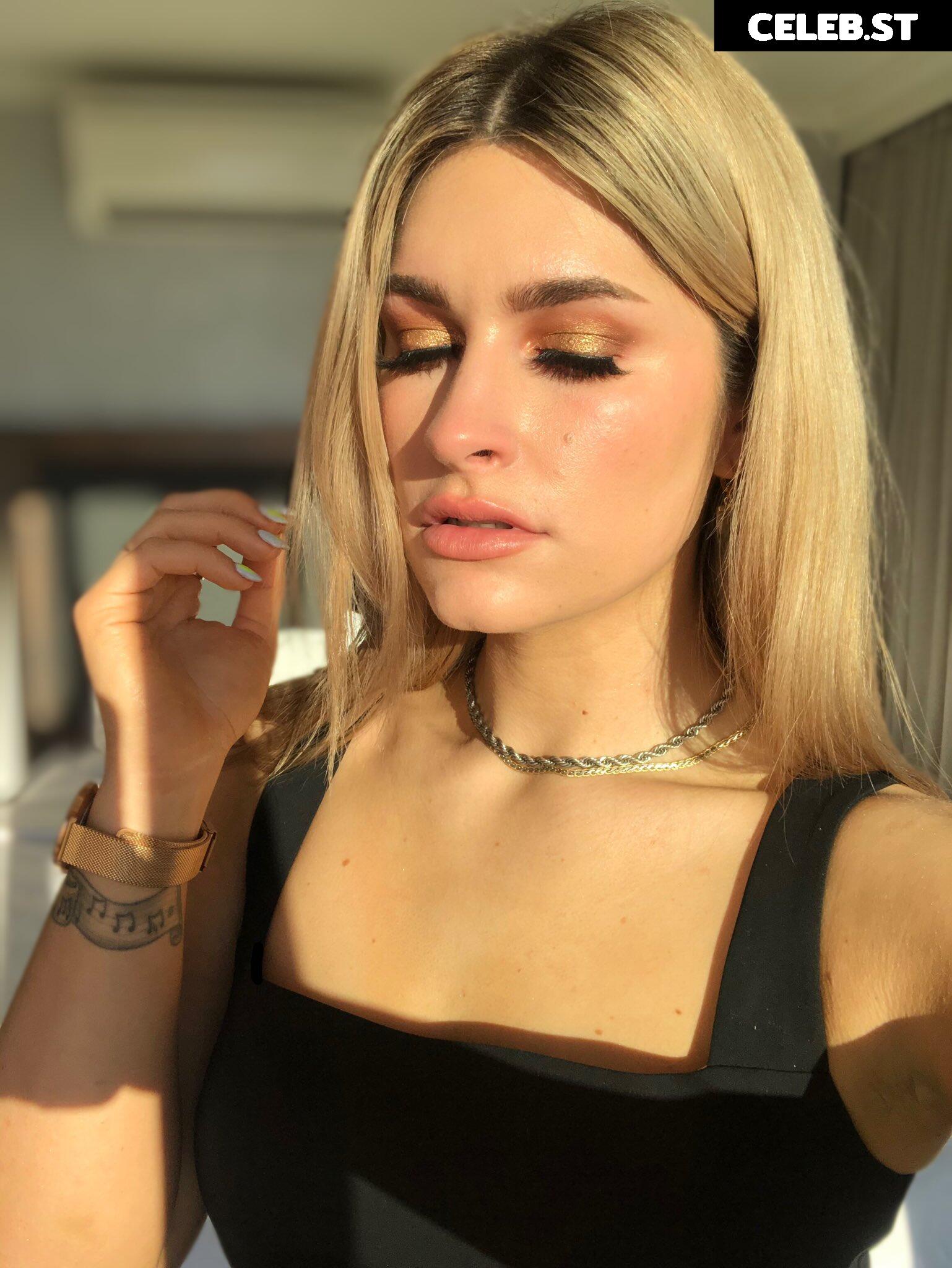 Courtney Laplante (Spiritbox Singer) Image 4430842