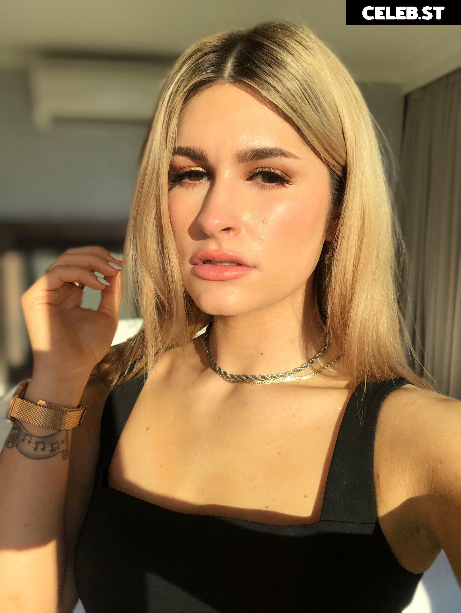 Courtney Laplante (Spiritbox Singer) Image 4430802