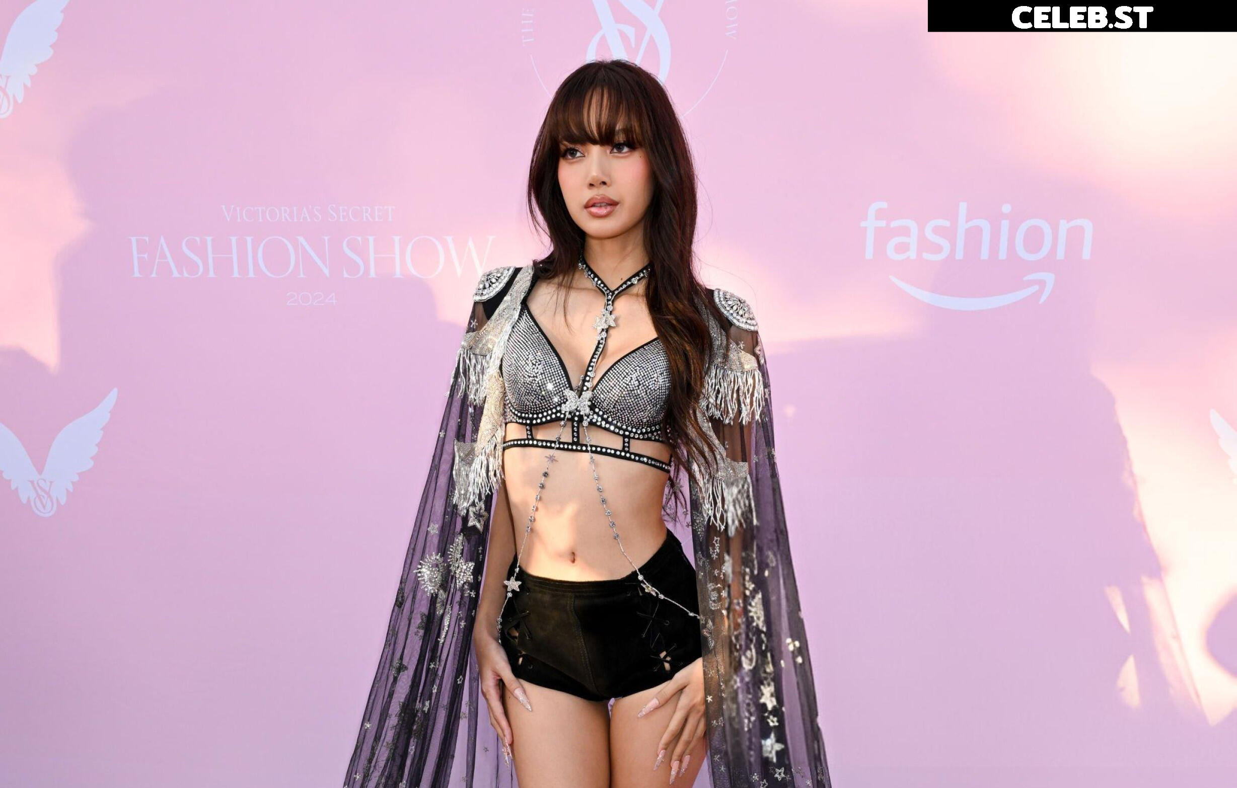 Lisa | BLΛƆKPIИK (Blackpink) Image 4430538