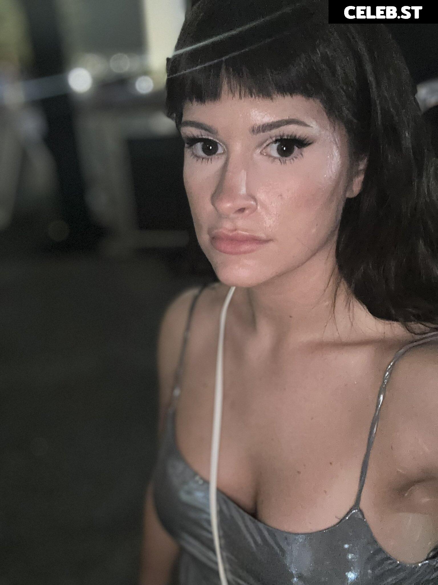 Courtney Laplante (Spiritbox Singer) Image 4430007