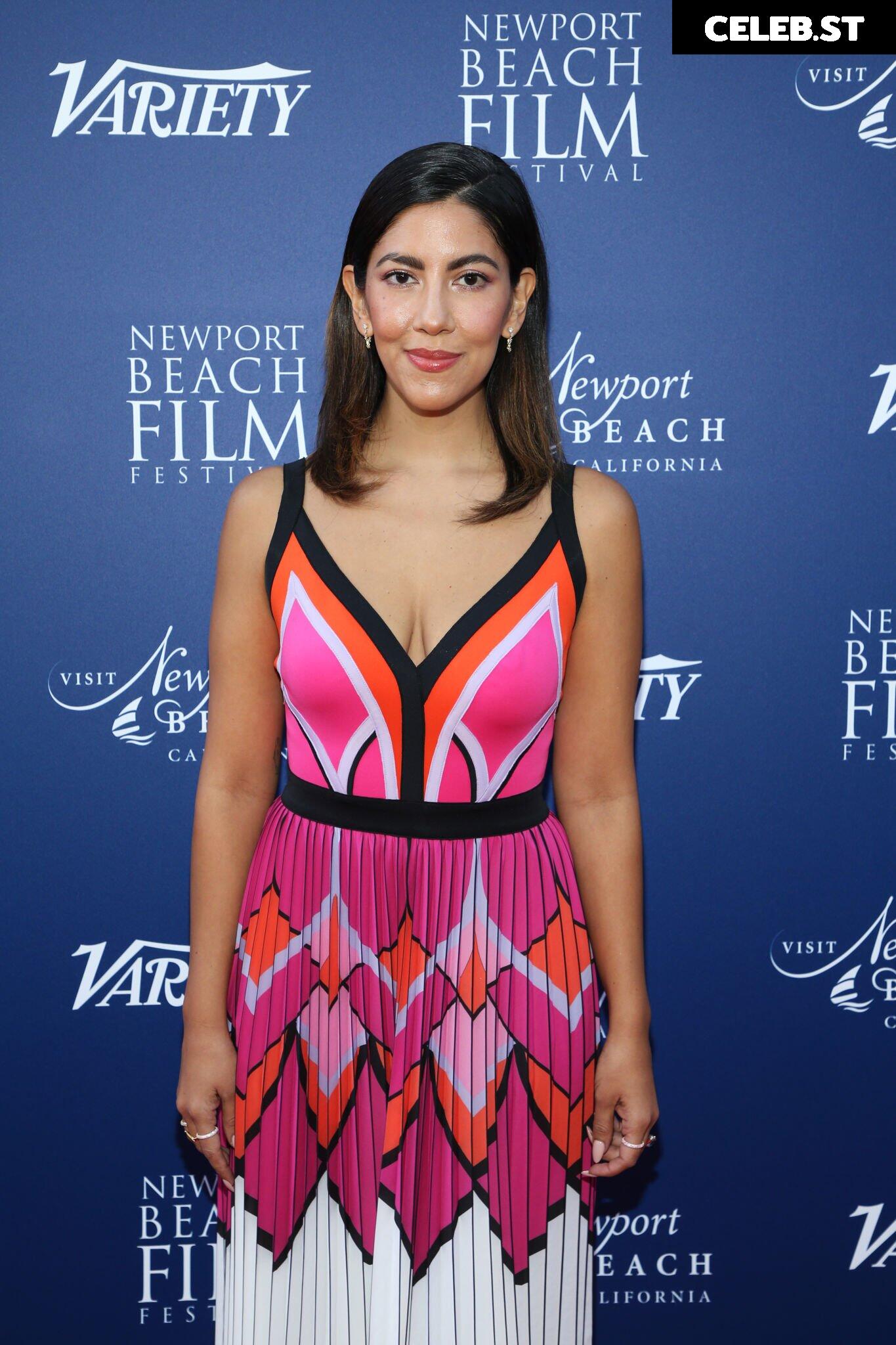 Stephanie Beatriz (Rosa Diaz from Brooklyn Nine-Nine) Image 4430297