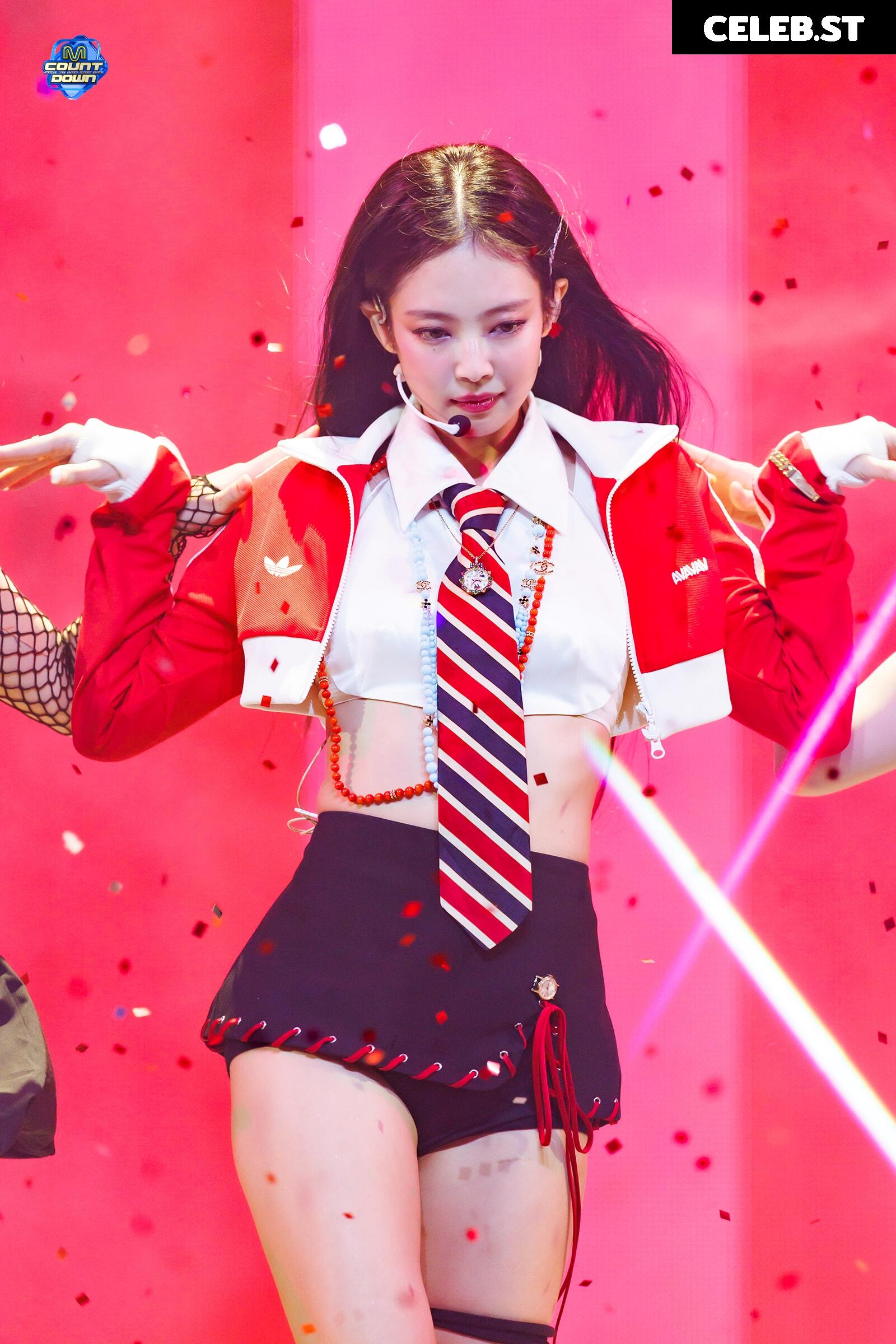 Jennie | BLΛƆKPIИK (Blackpink) Image 4439056