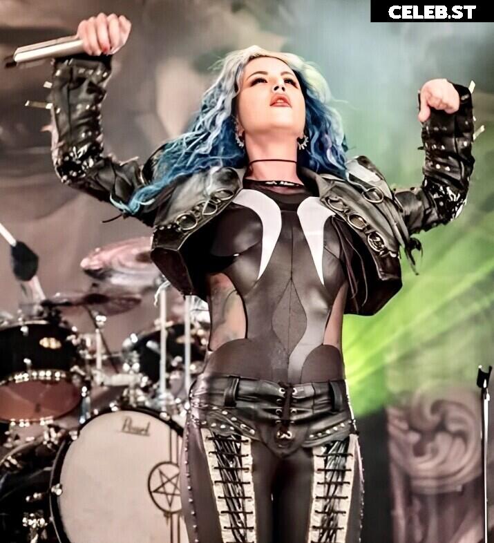 Women of Metal Image 4439949