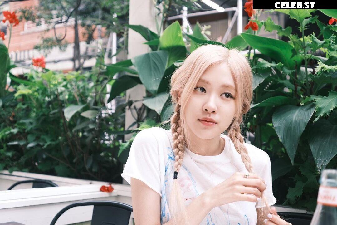 Rosé || Roseanne Park - BLΛƆKPIИK ( BLACKPINK ) Image 4438500