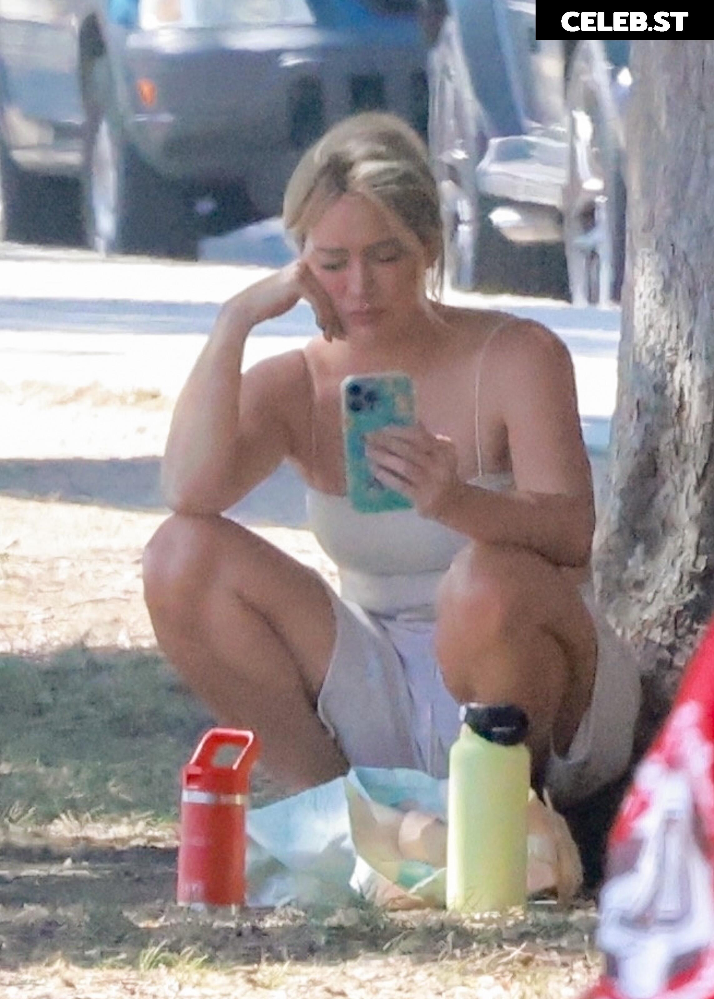 Hilary Duff Image 4438530