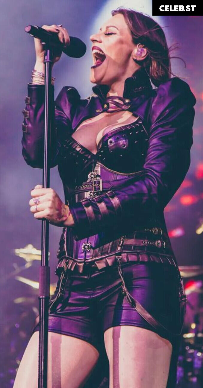 Women of Metal Image 4438373