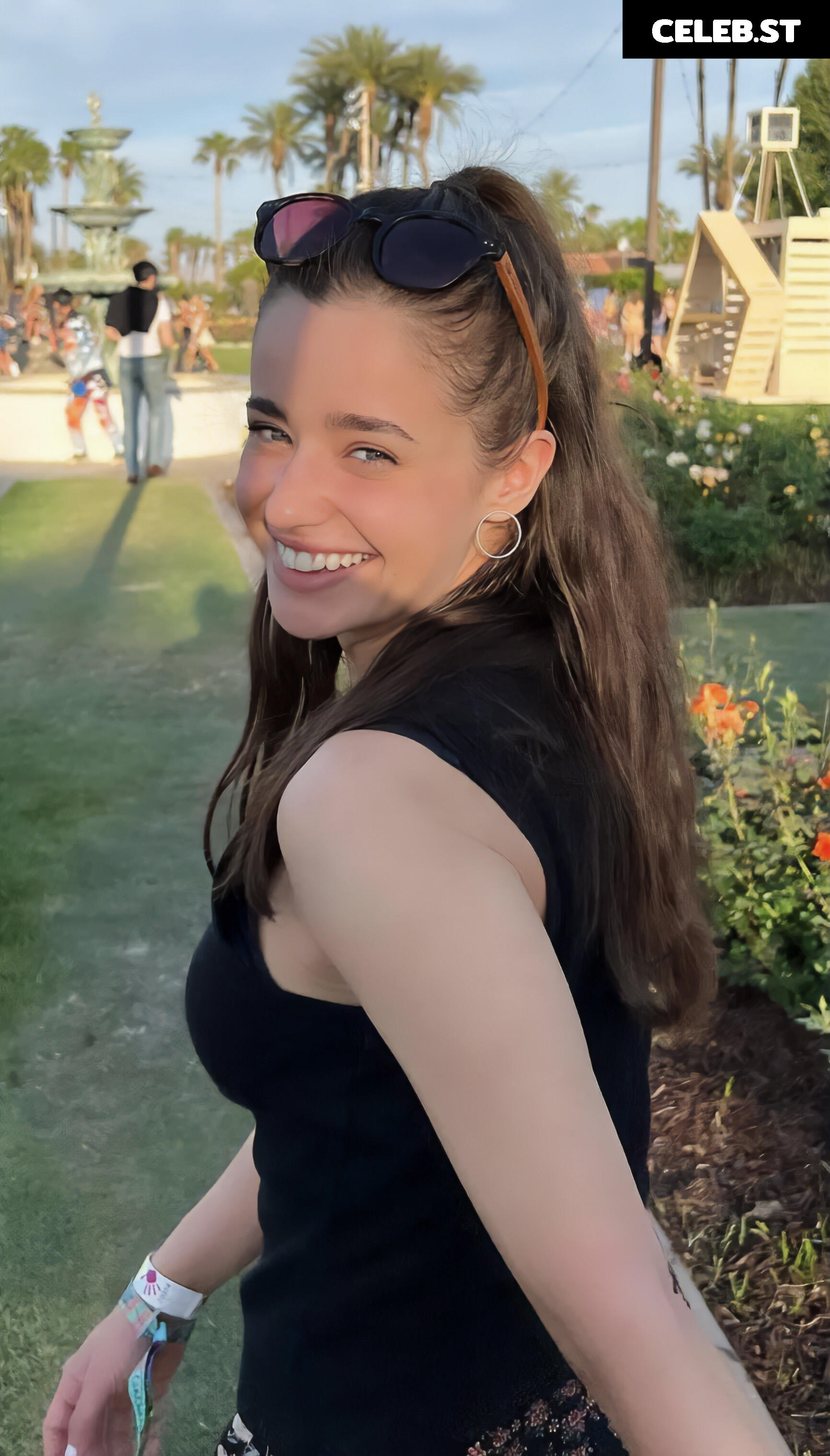 Holly Earl Image 4438905