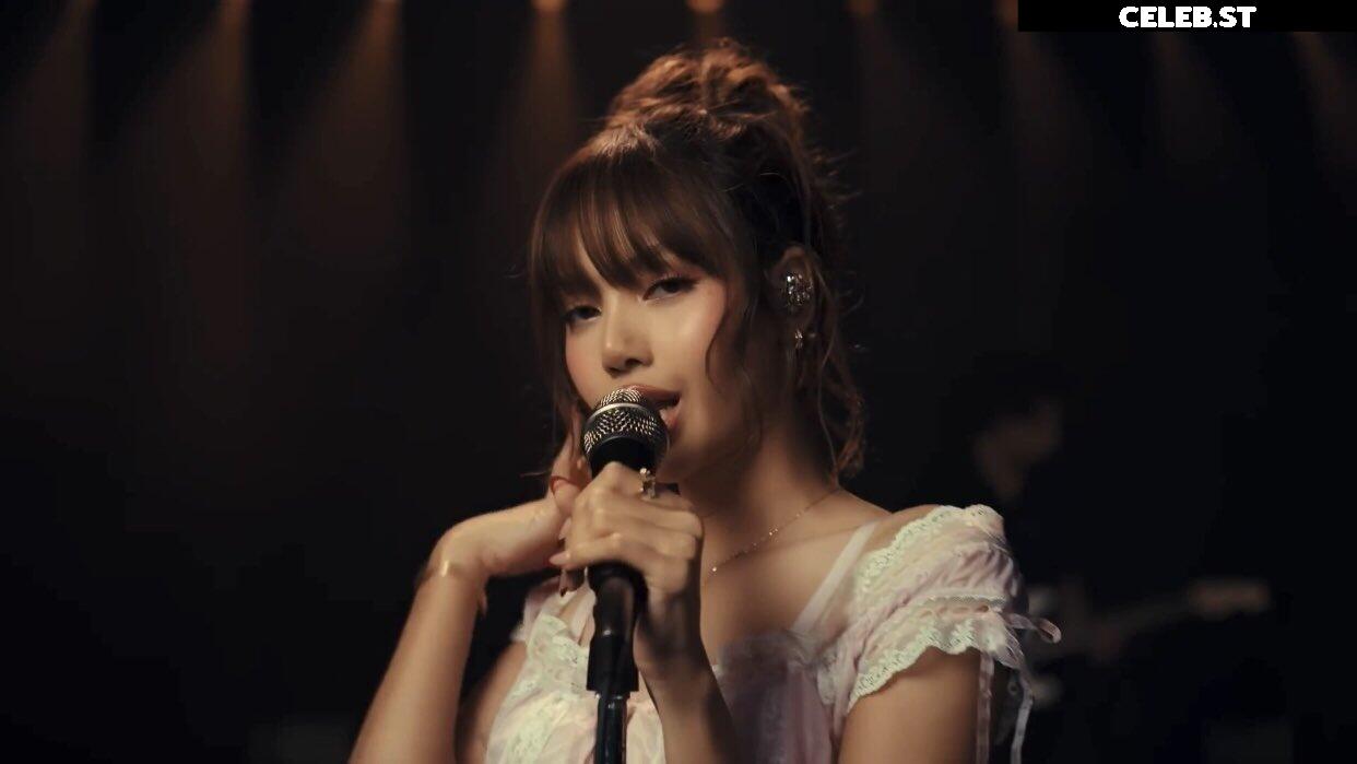 Lisa | BLΛƆKPIИK (Blackpink) Image 4425412