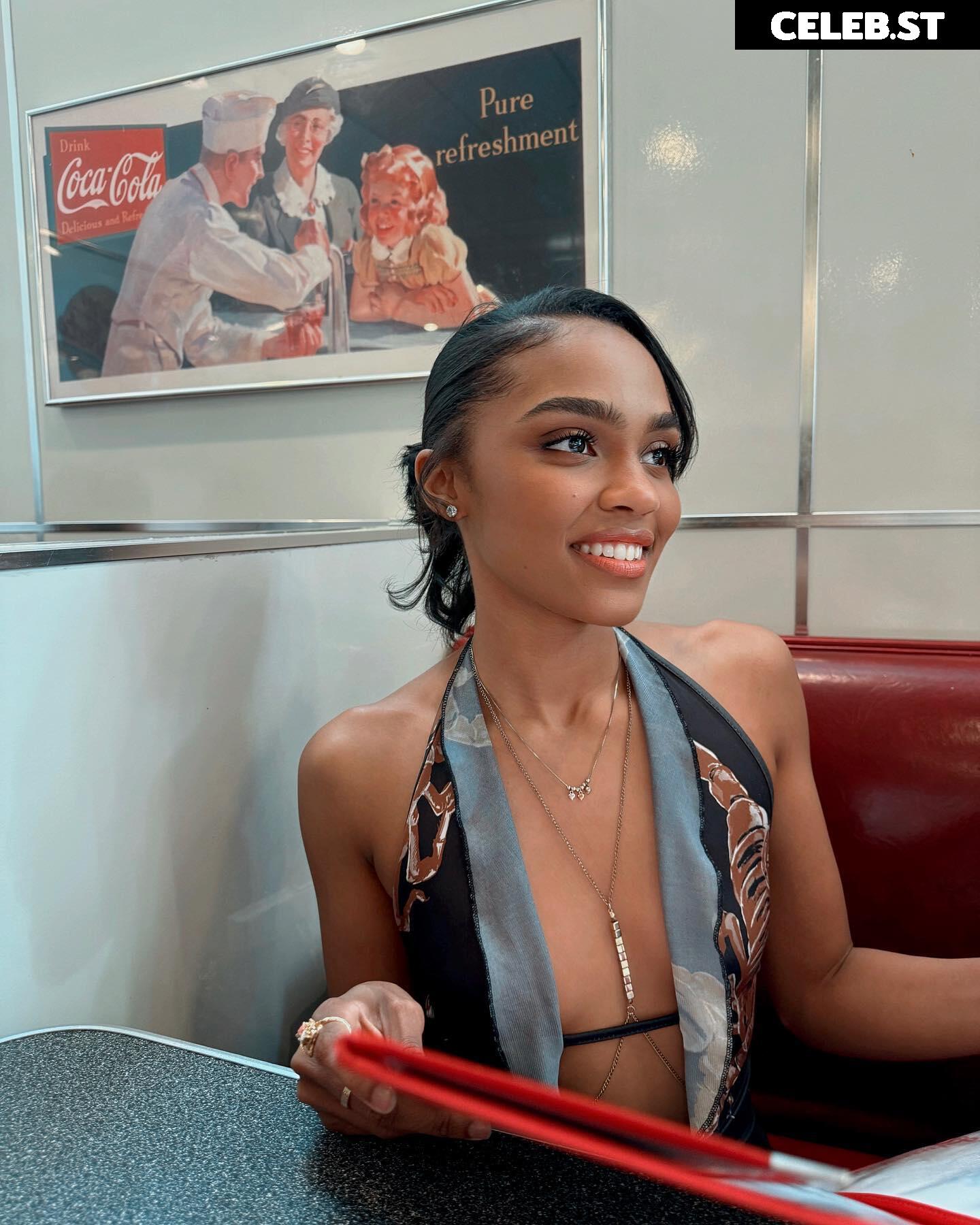 China Anne McClain Image 4425183