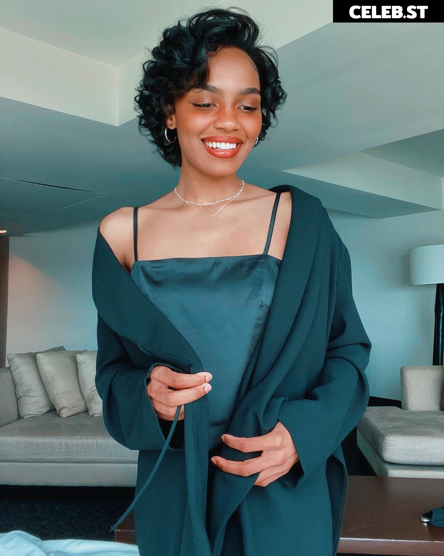 China Anne McClain Image 4425144