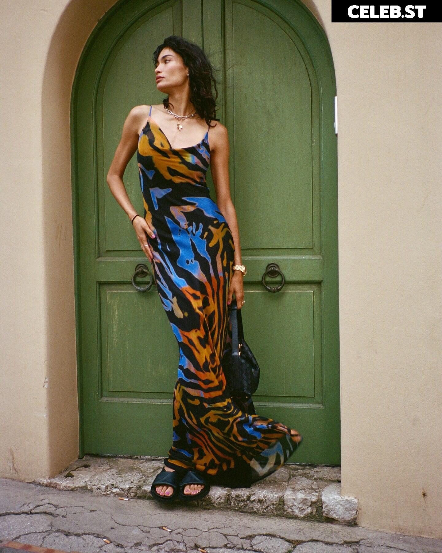 Kelly Gale / kellybellyboom Image 4425978