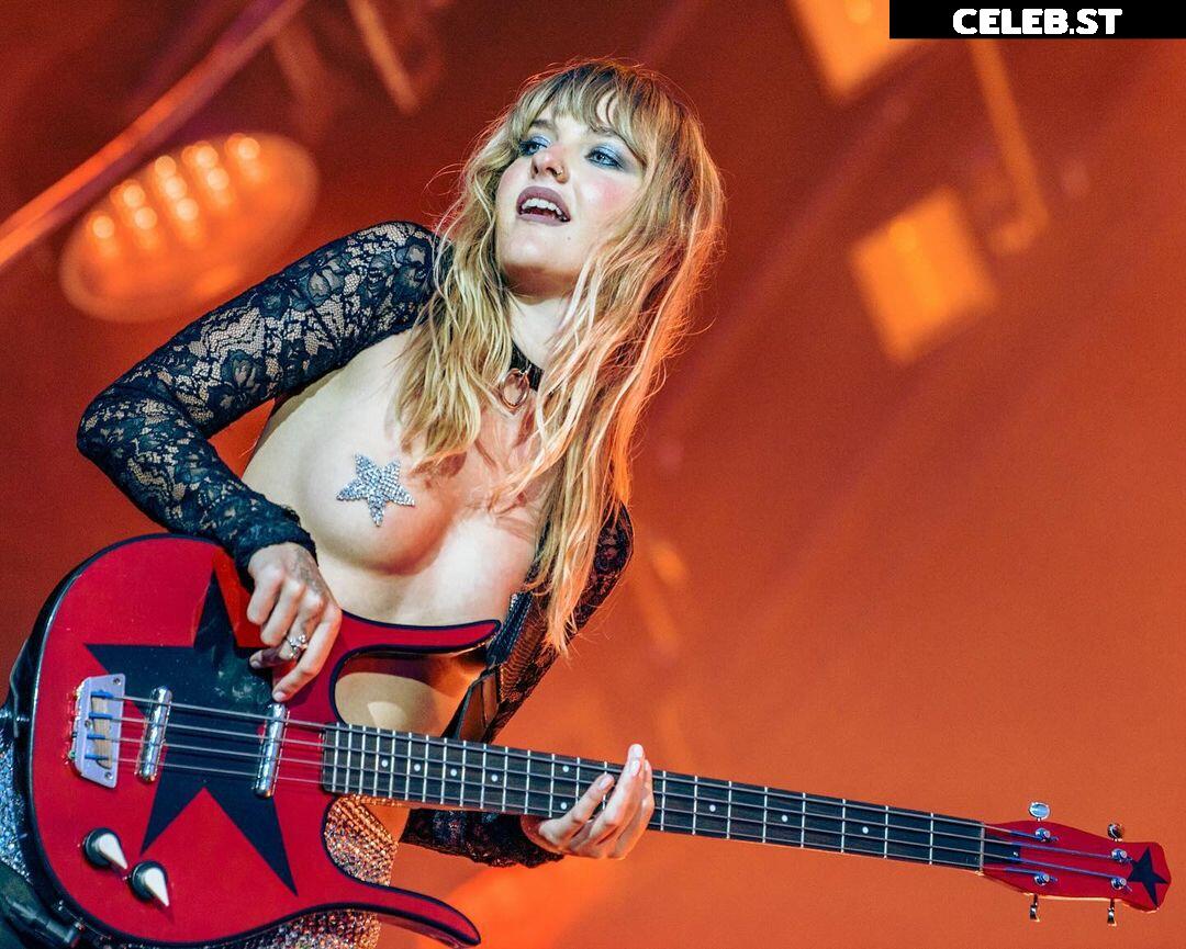 Victoria De Angelis (Maneskin bassist) Image 4425905