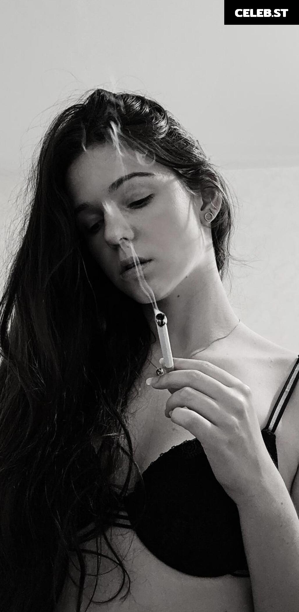 Lucie Mehot Image 442685