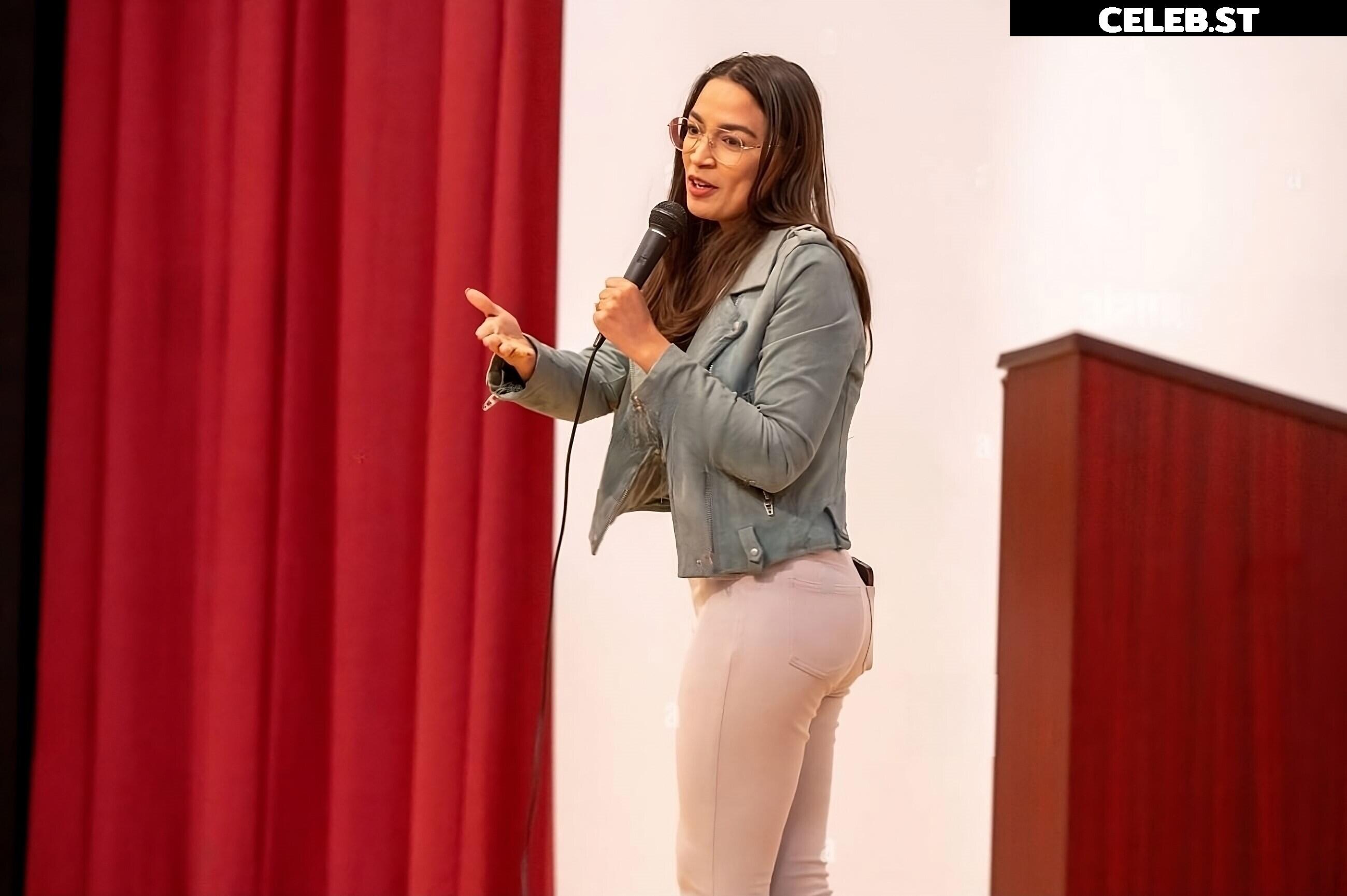 Alexandria Ocasio-Cortez / AOC Image 4426447