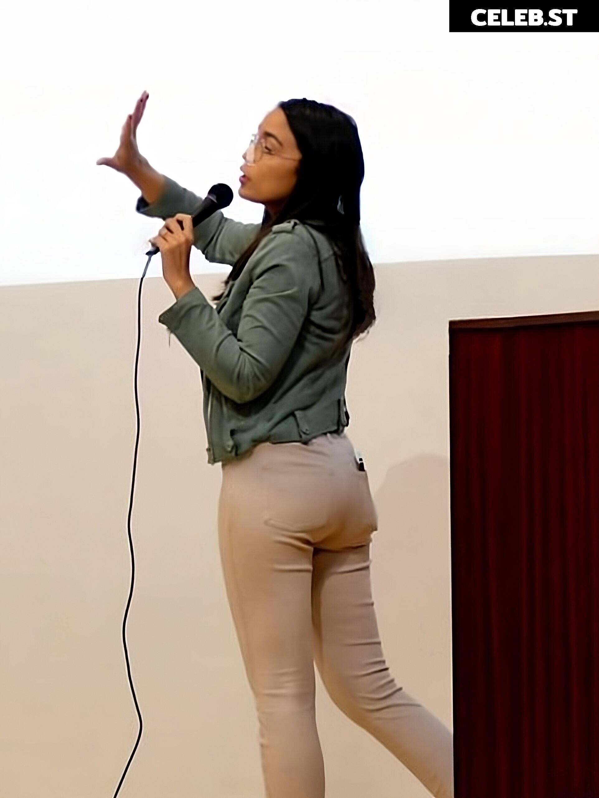 Alexandria Ocasio-Cortez / AOC Image 4426657