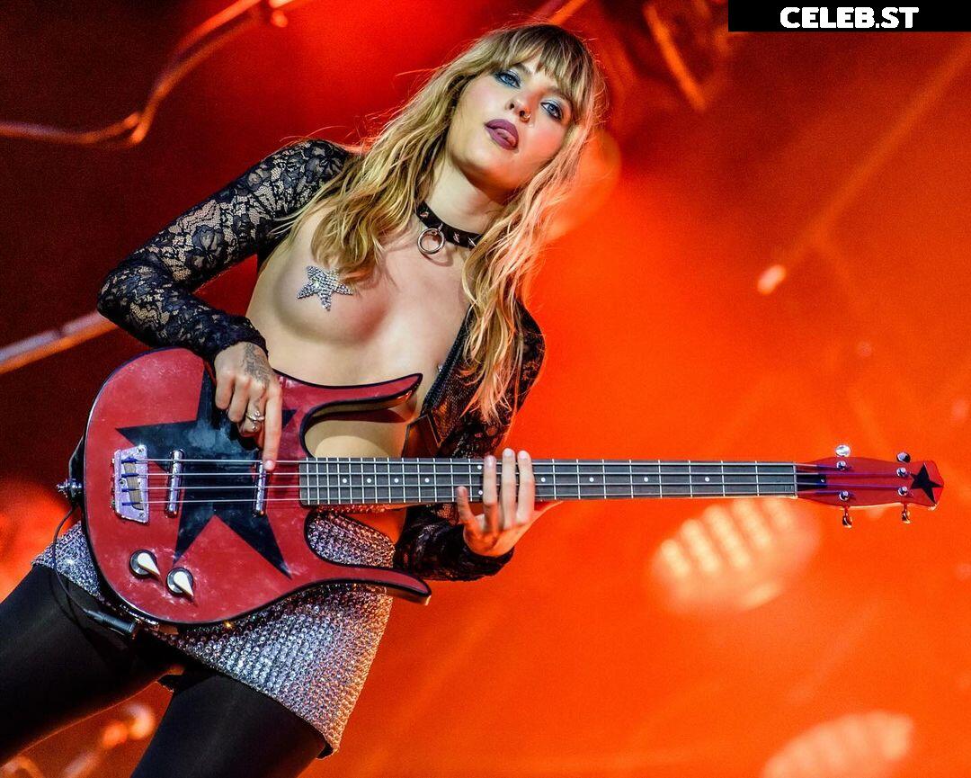 Victoria De Angelis (Maneskin bassist) Image 4426302