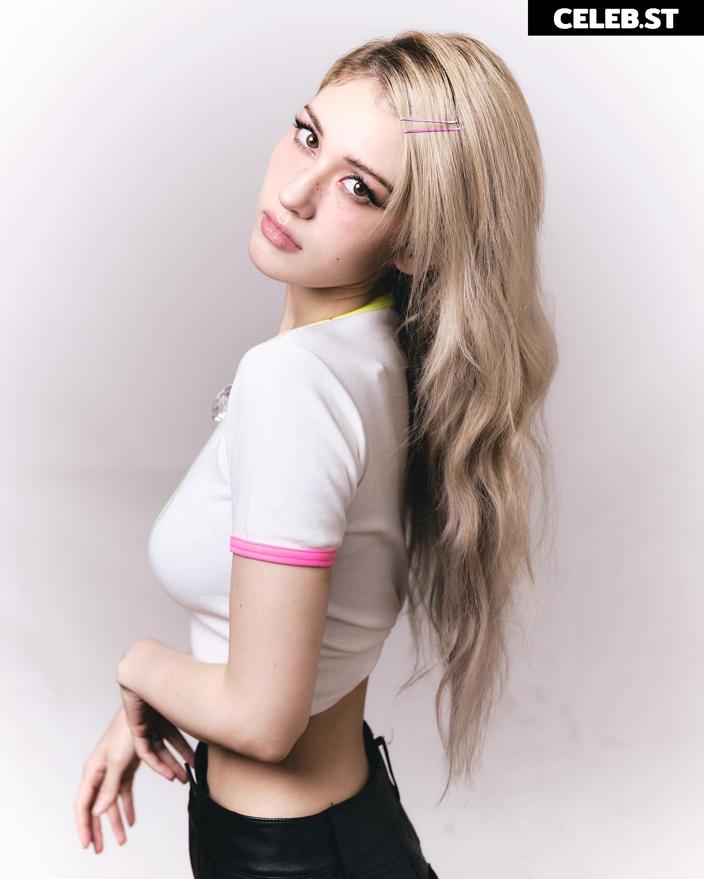 Jeon Somi/ENNIK SOMI Image 4426238