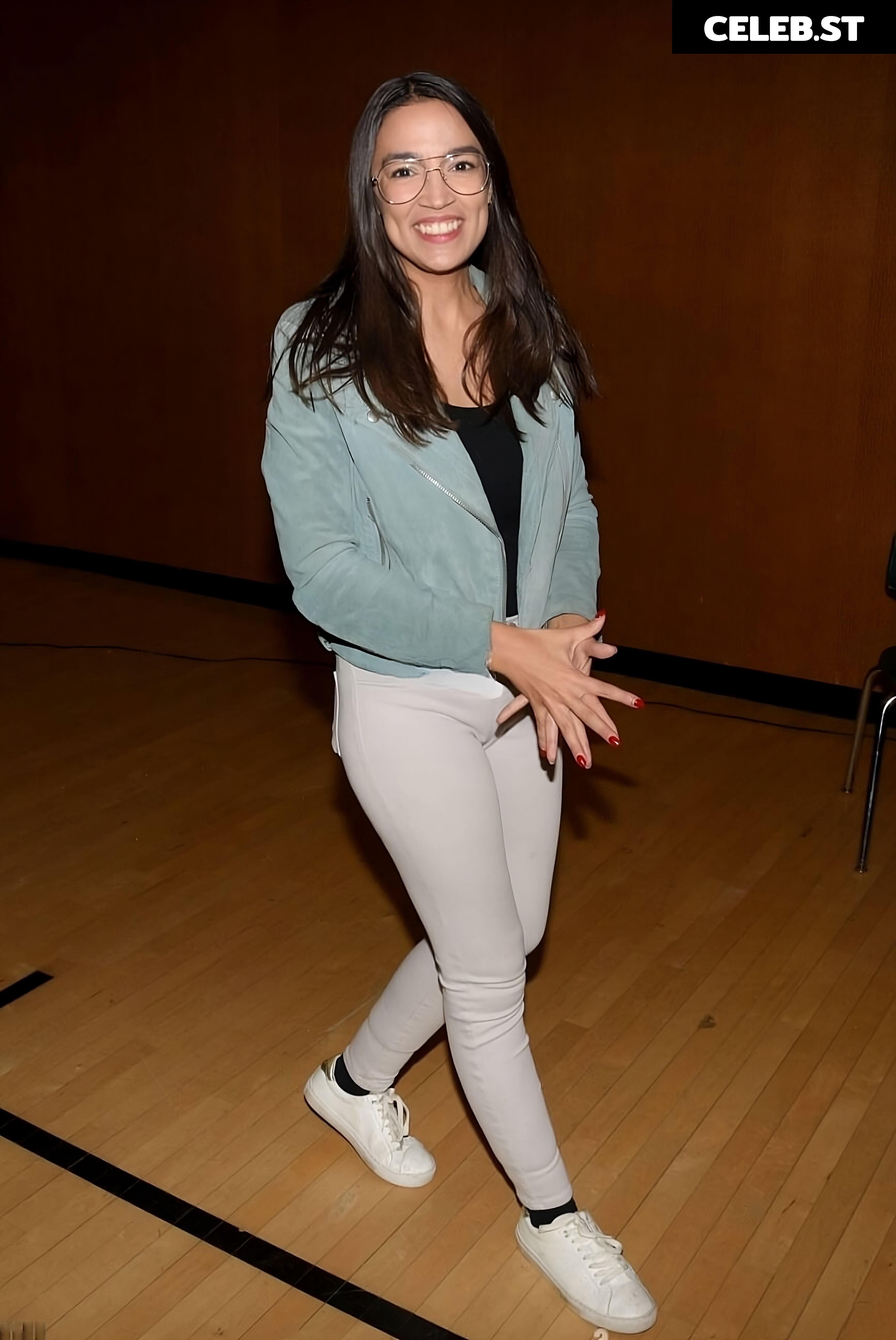 Alexandria Ocasio-Cortez / AOC Image 4426978