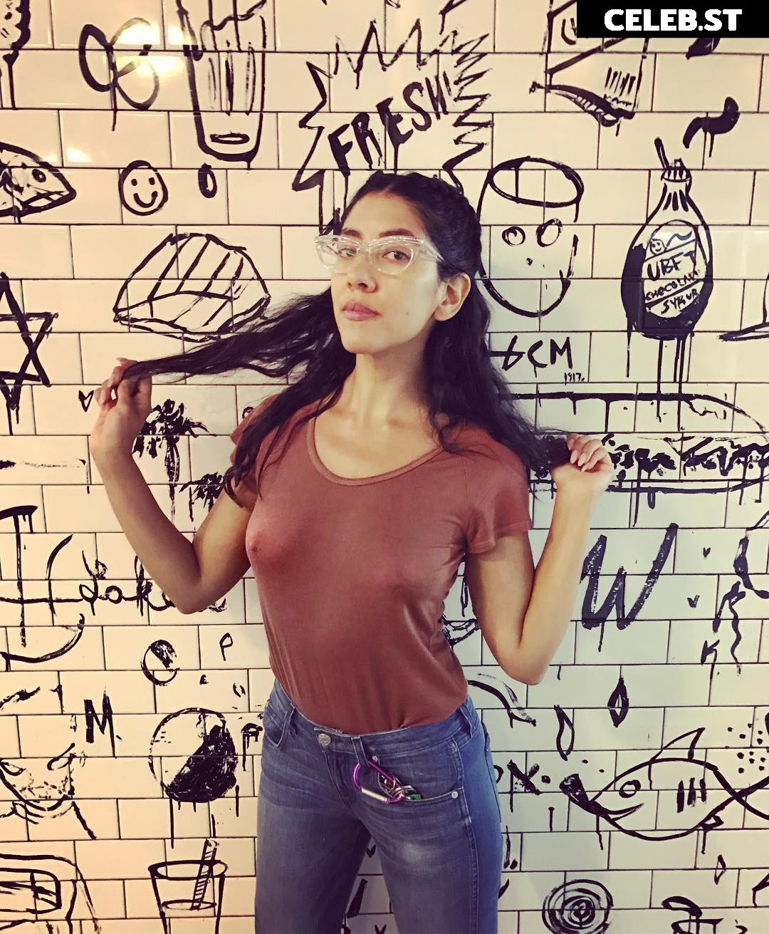 Stephanie Beatriz (Rosa Diaz from Brooklyn Nine-Nine) Image 4427874