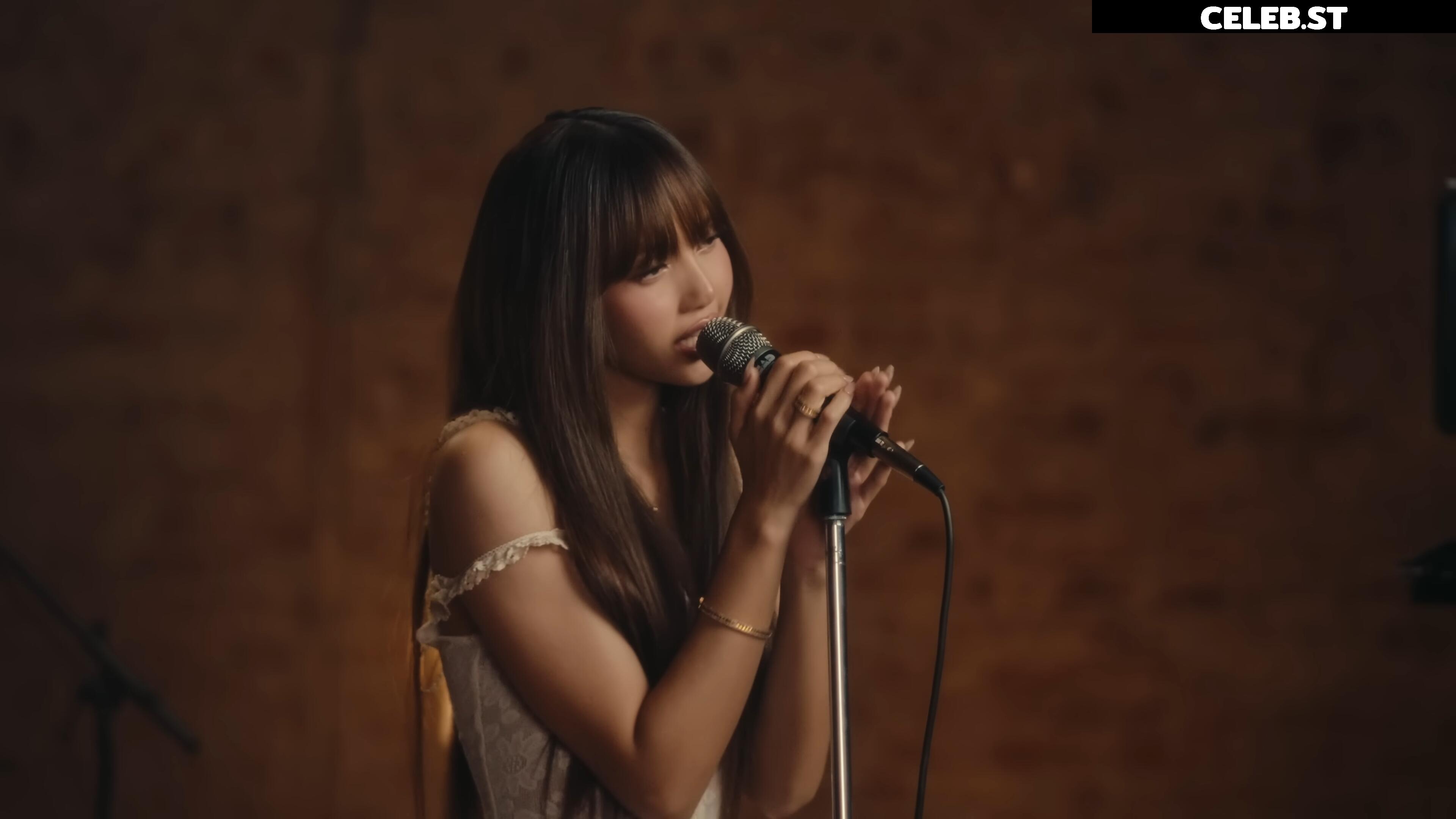 Lisa | BLΛƆKPIИK (Blackpink) Image 4427822