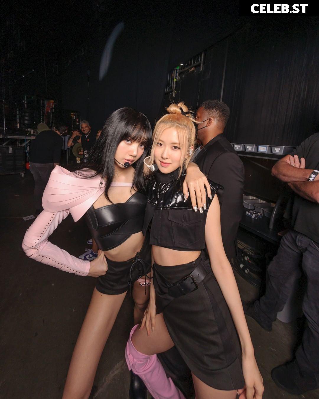 Rosé || Roseanne Park - BLΛƆKPIИK ( BLACKPINK ) Image 4427646