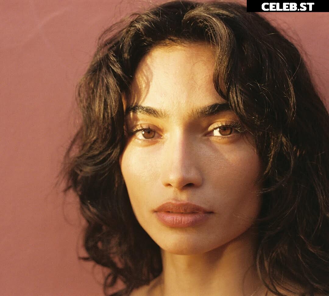 Kelly Gale / kellybellyboom Image 4427147
