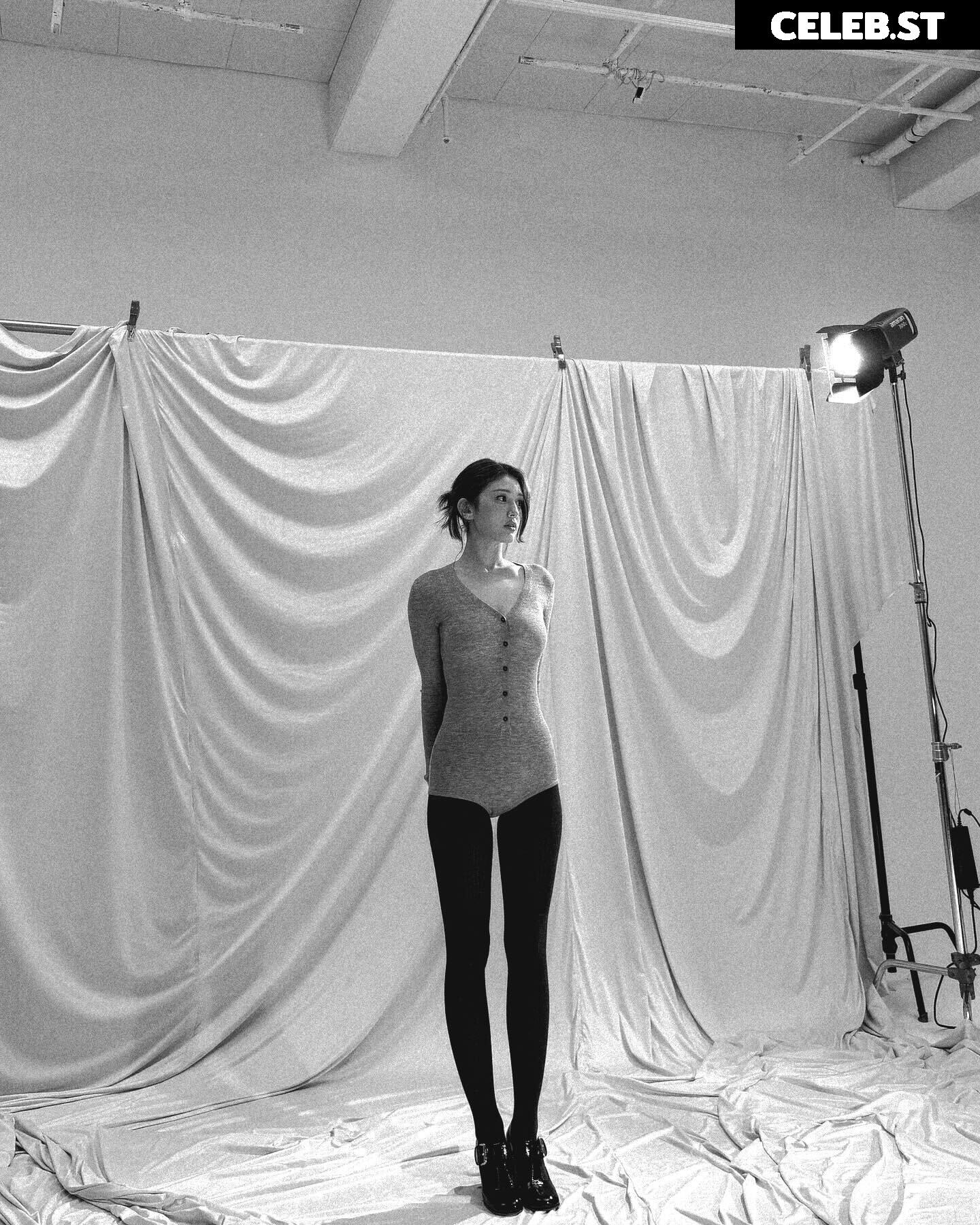 Jeon Somi/ENNIK SOMI Image 4427292