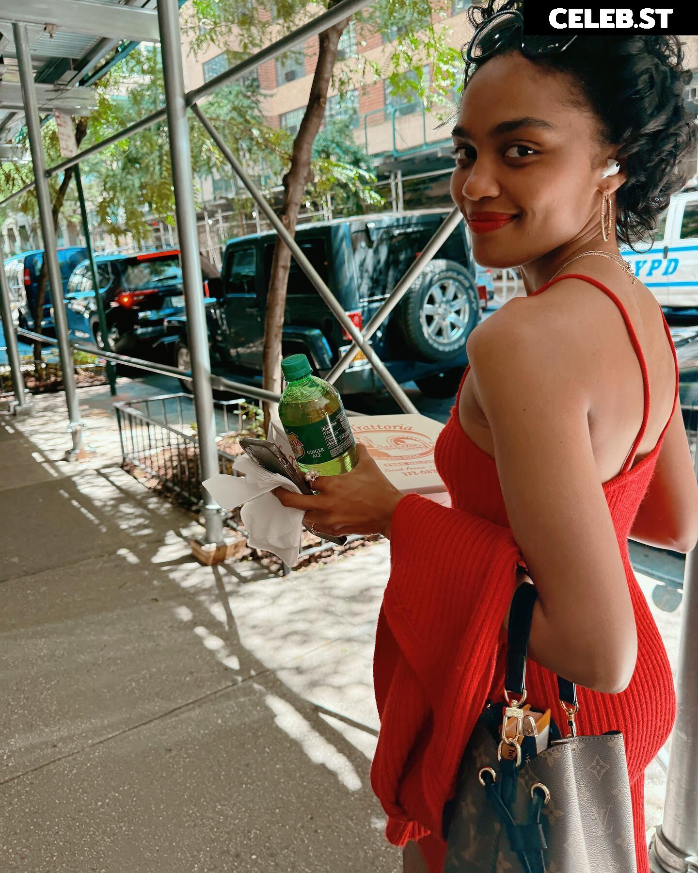 China Anne McClain Image 4424456