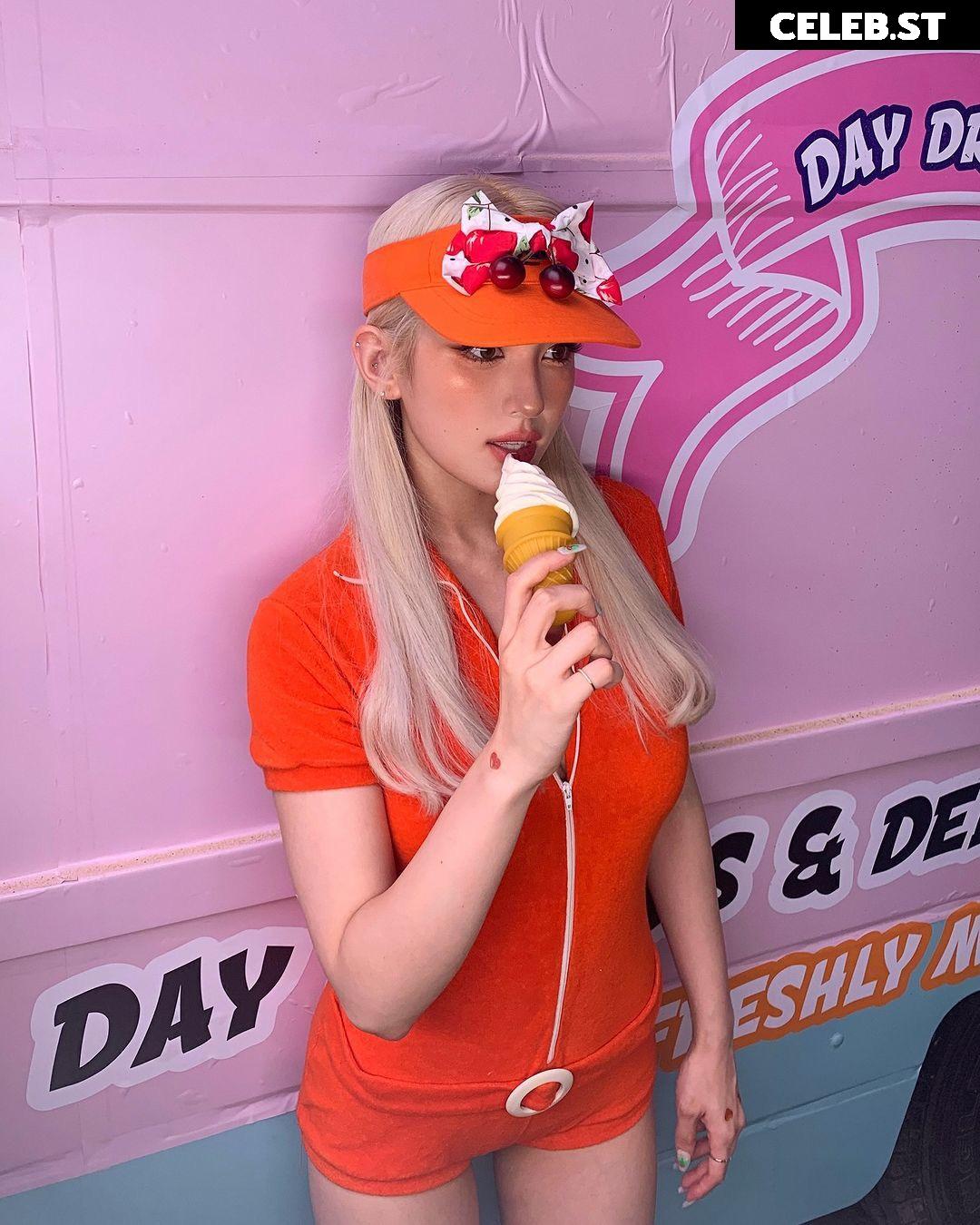 Jeon Somi/ENNIK SOMI Image 4424046