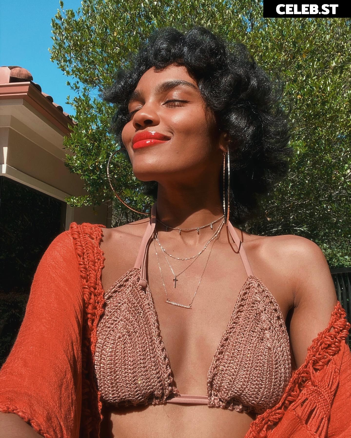 China Anne McClain Image 4424361