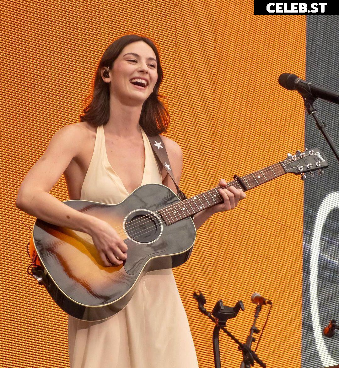 Gracie Abrams Image 4424324