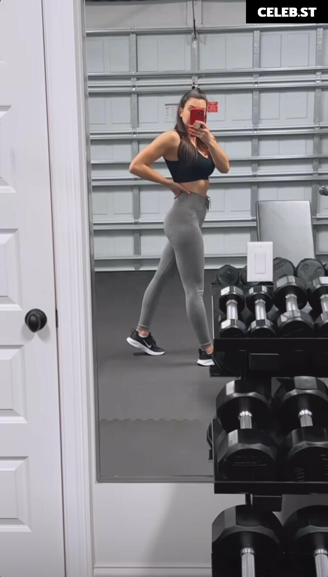 Cassie Lee/Jess McKay (Peyton Royce/Billie Kay) Image 4424996