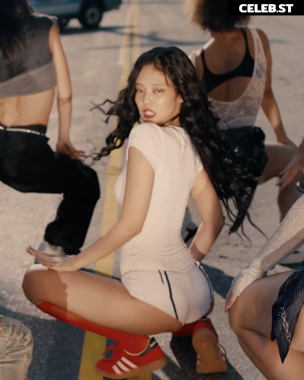 Jennie | BLΛƆKPIИK (Blackpink) Image 4421173