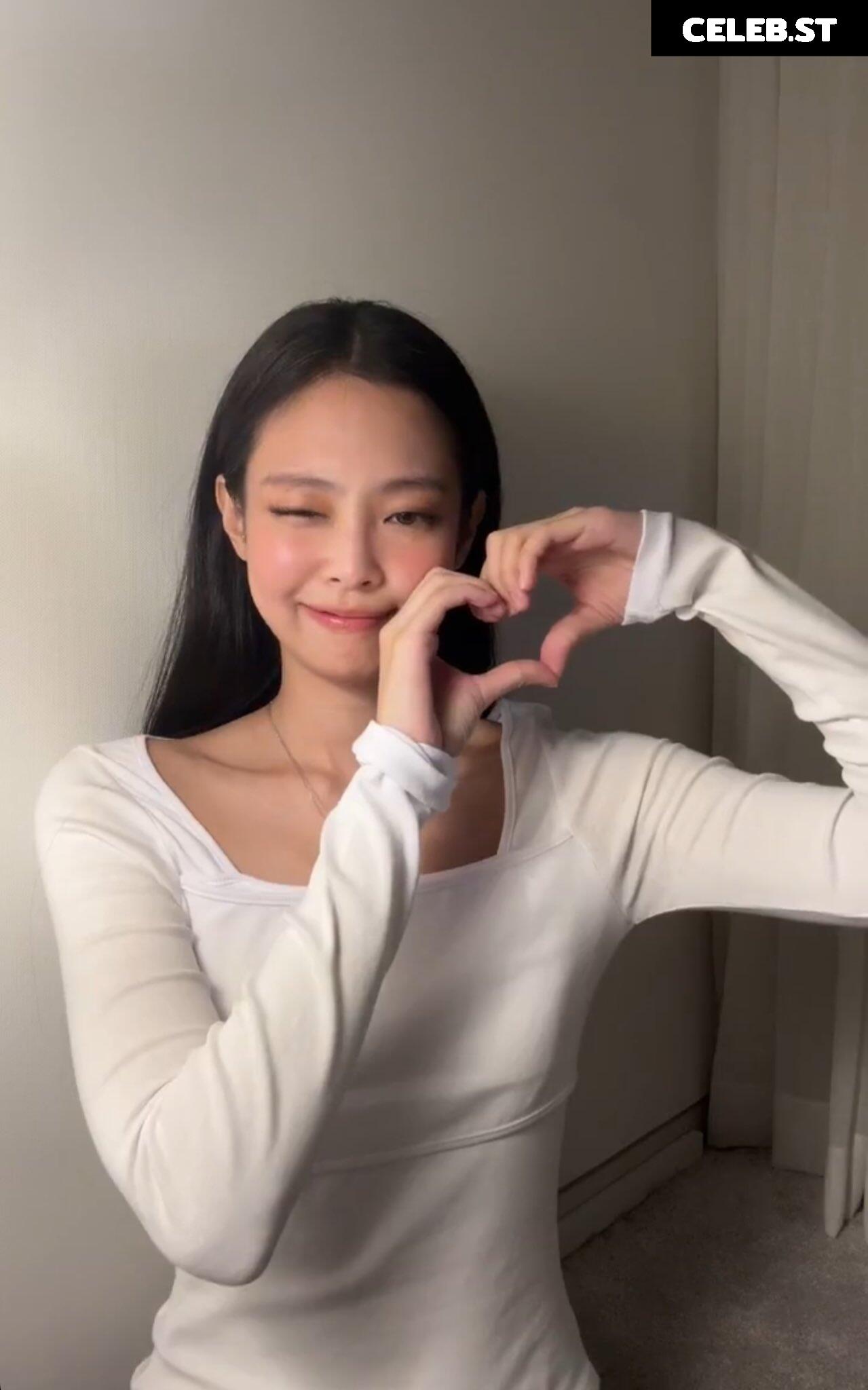 Jennie | BLΛƆKPIИK (Blackpink) Image 4421096