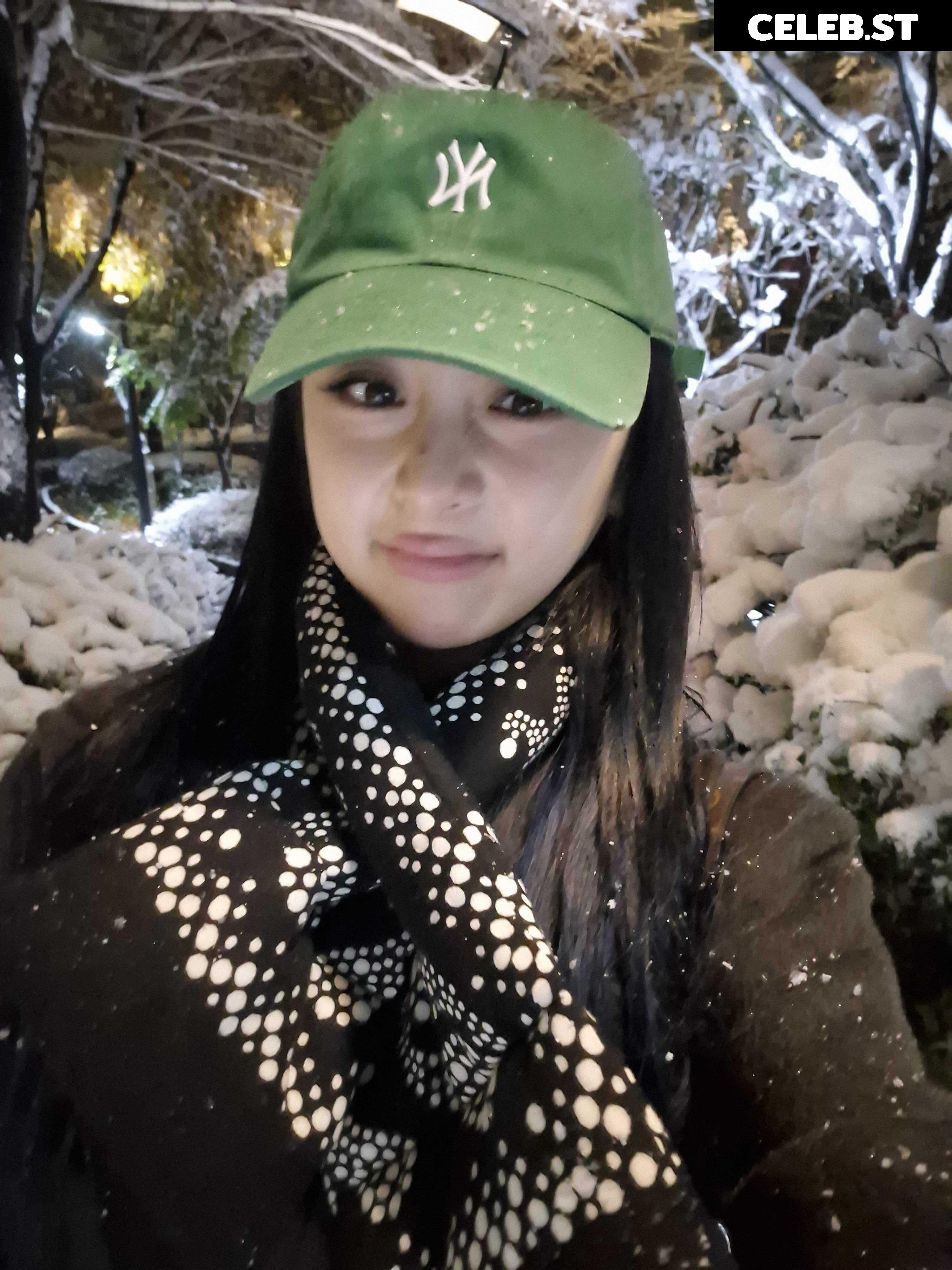 Huh Yunjin 허윤진 | LESSERAFIM Image 4422459