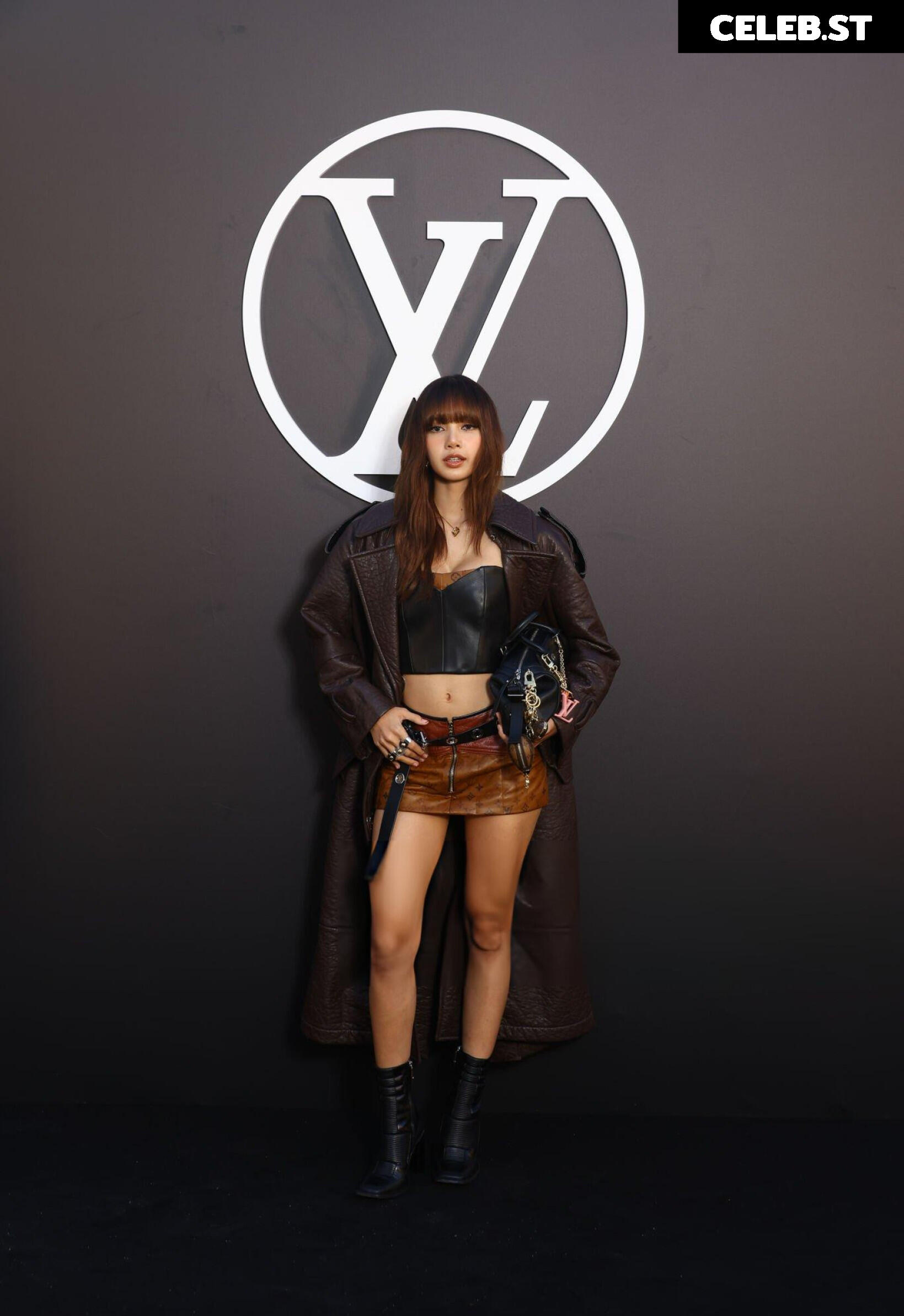 Lisa | BLΛƆKPIИK (Blackpink) Image 4422711