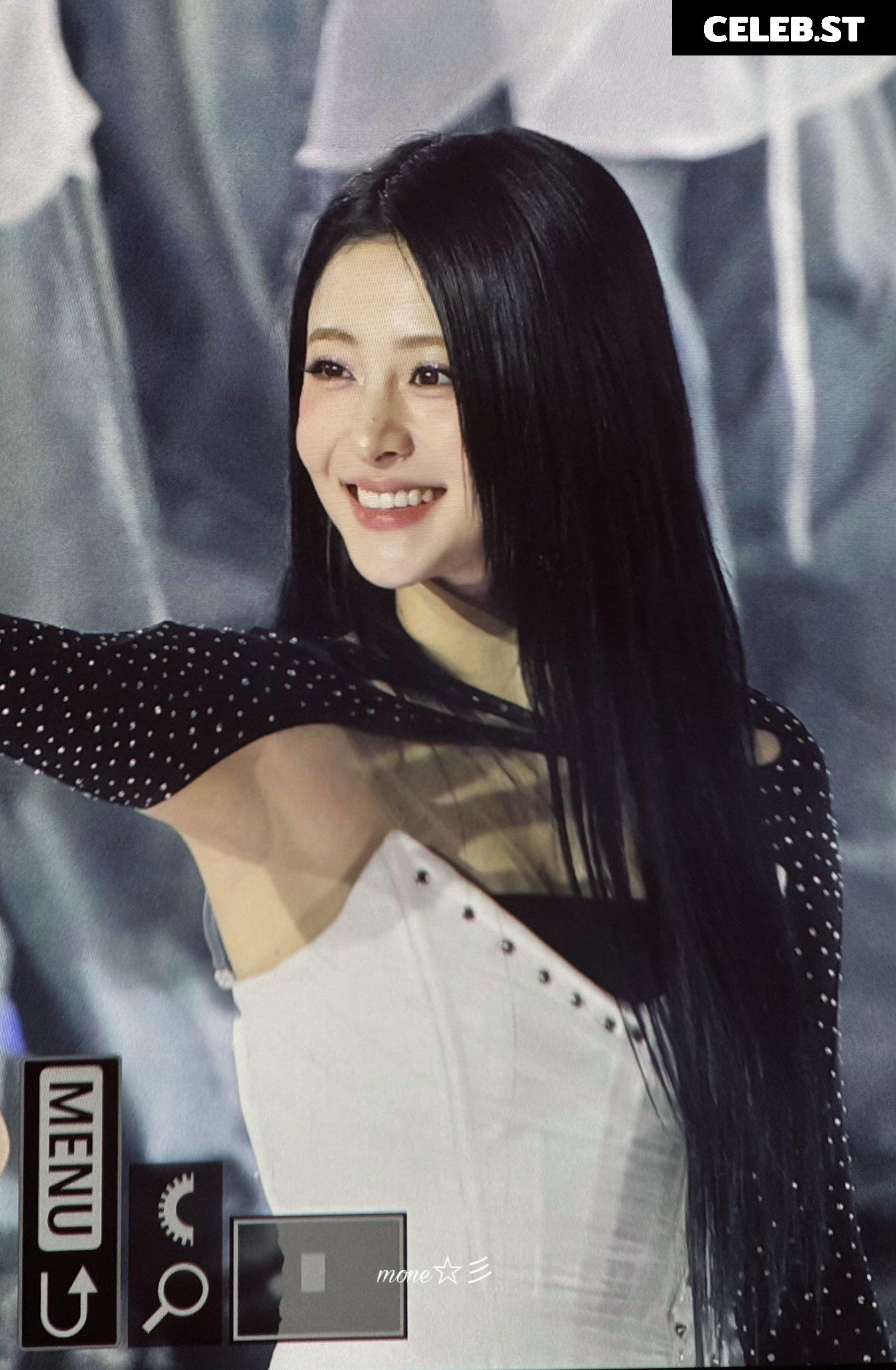 Huh Yunjin 허윤진 | LESSERAFIM Image 4422978