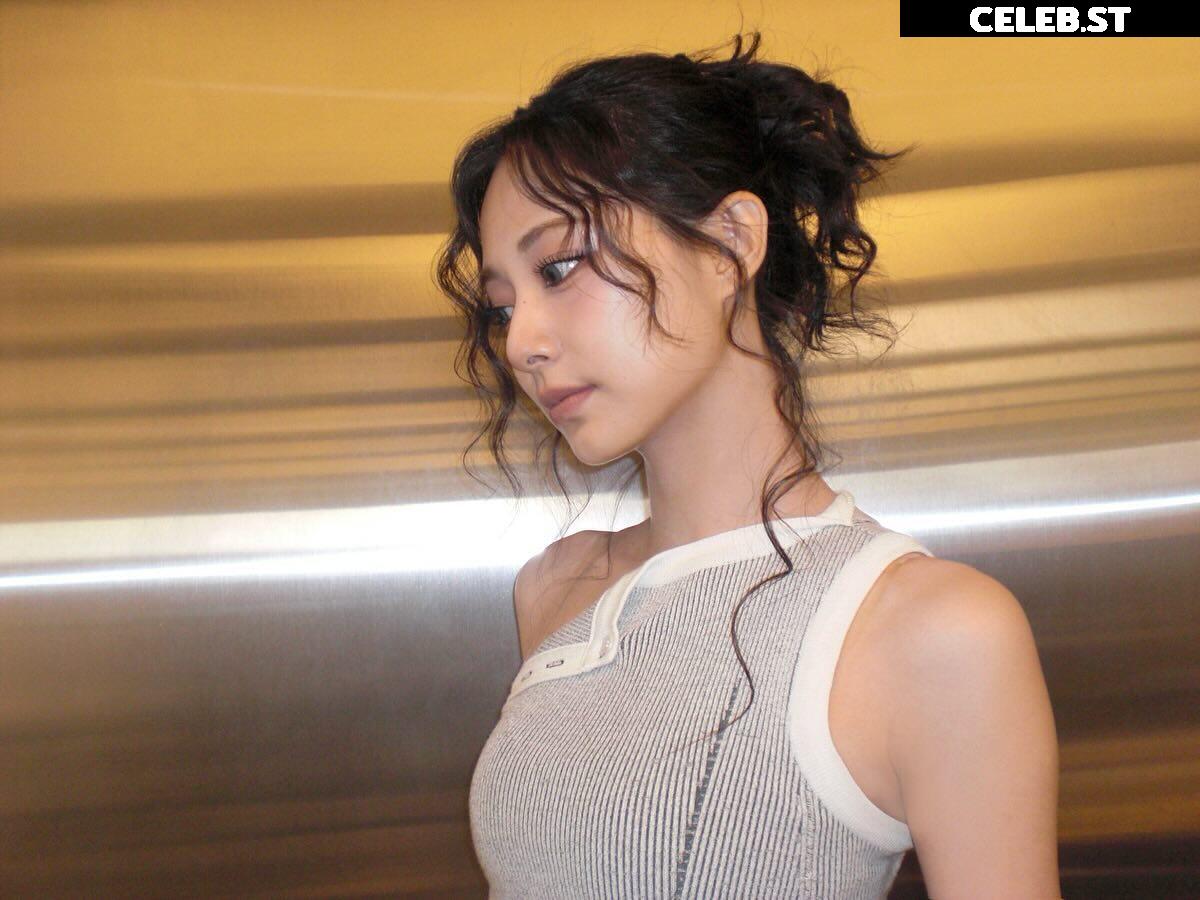 Tzuyu (Chiu Chú-jû) | Twice Image 4423434