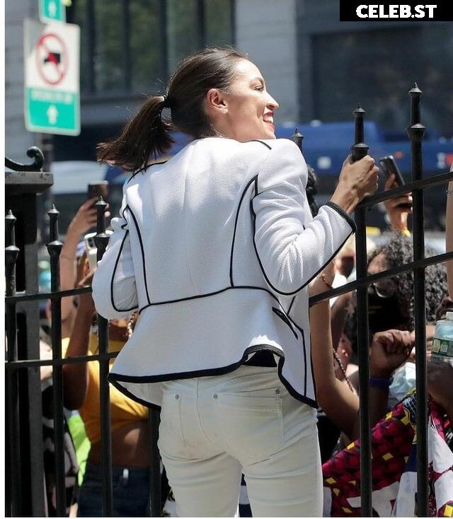 Alexandria Ocasio-Cortez / AOC Image 4423620