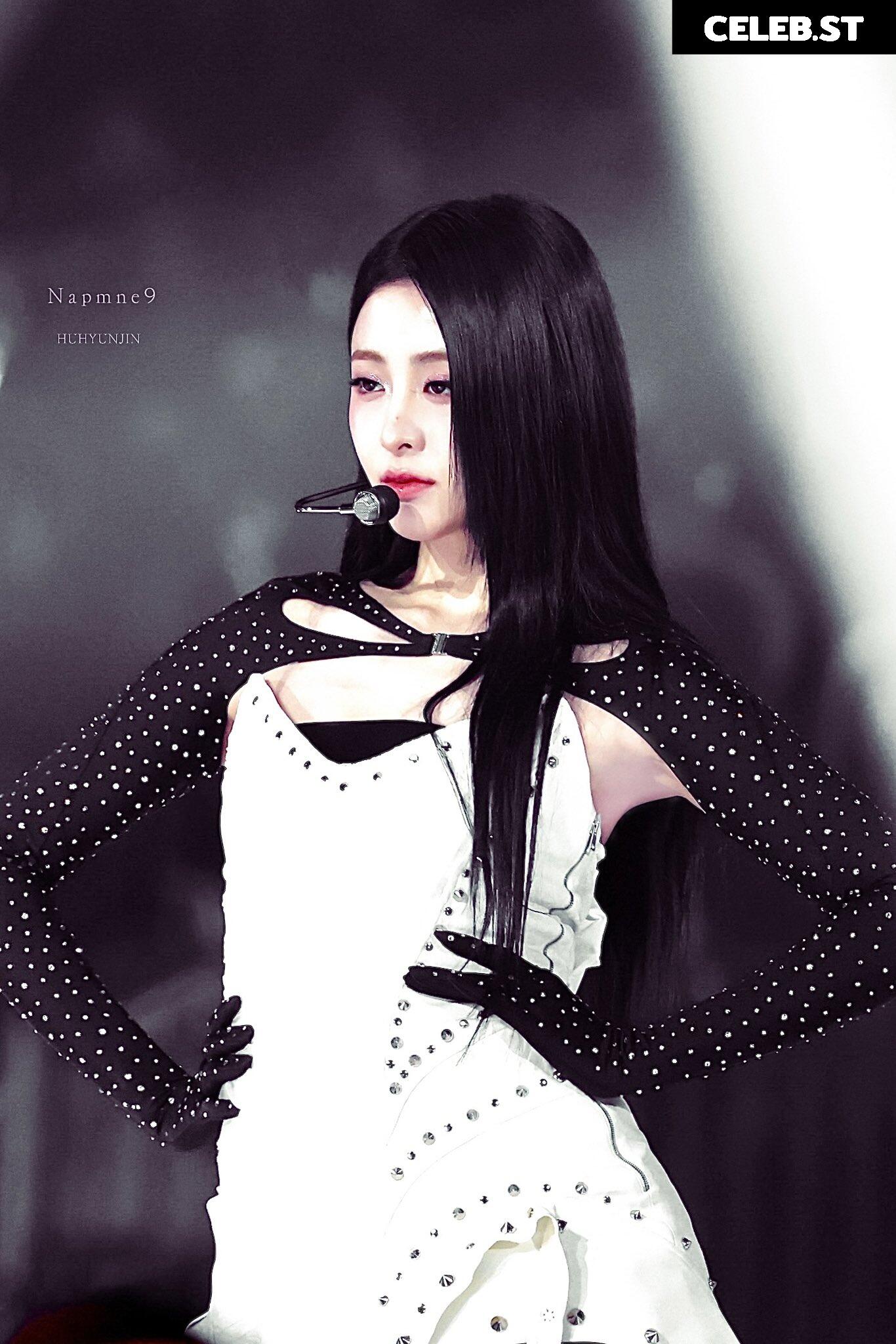 Huh Yunjin 허윤진 | LESSERAFIM Image 4423282