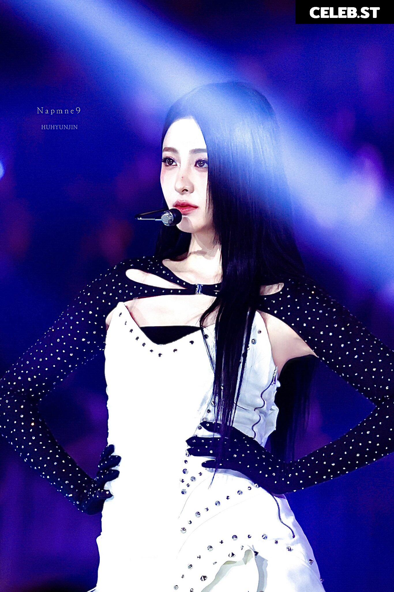 Huh Yunjin 허윤진 | LESSERAFIM Image 4423265