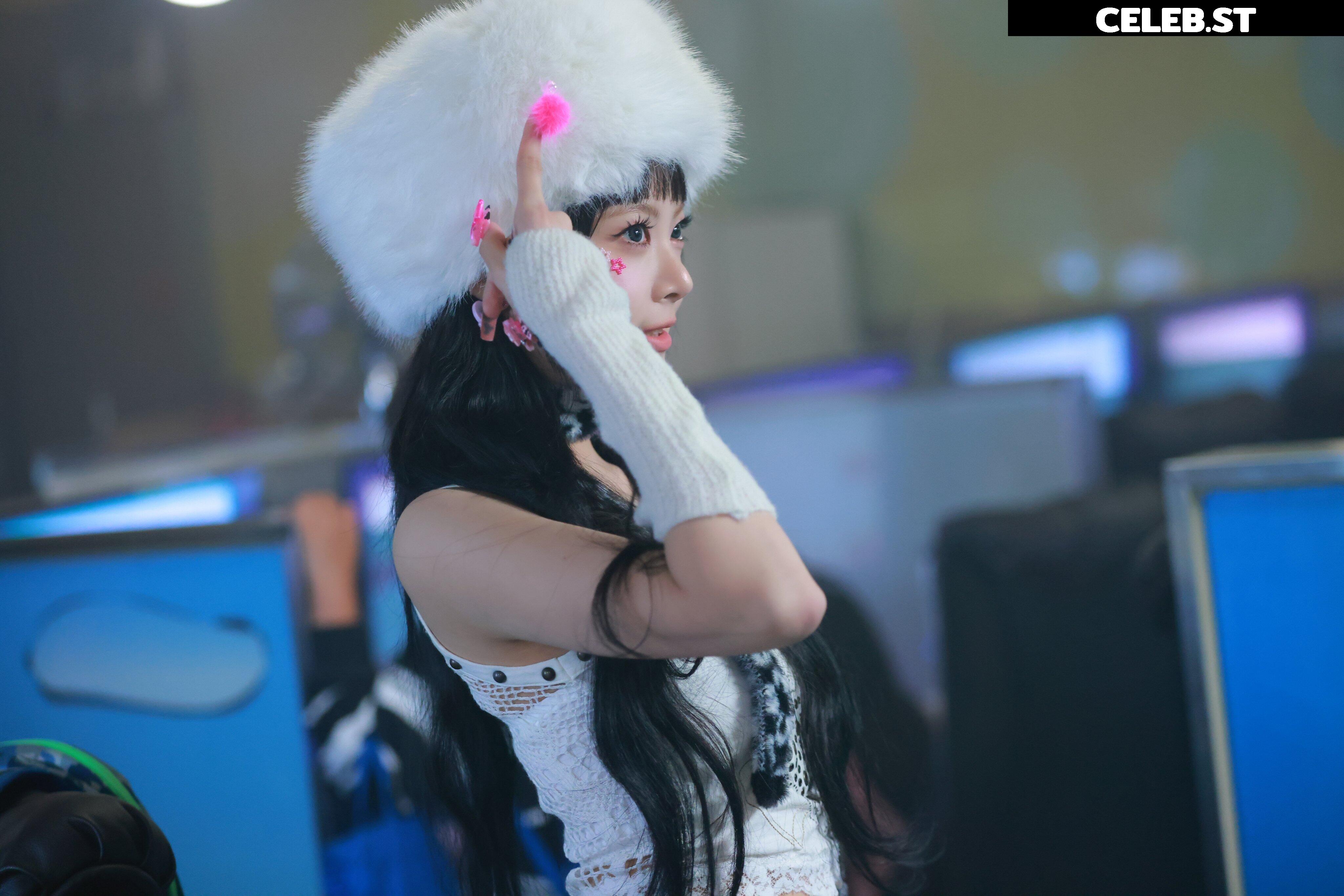 Hong Eunchae 홍은채 | LESSERAFIM Image 4420829