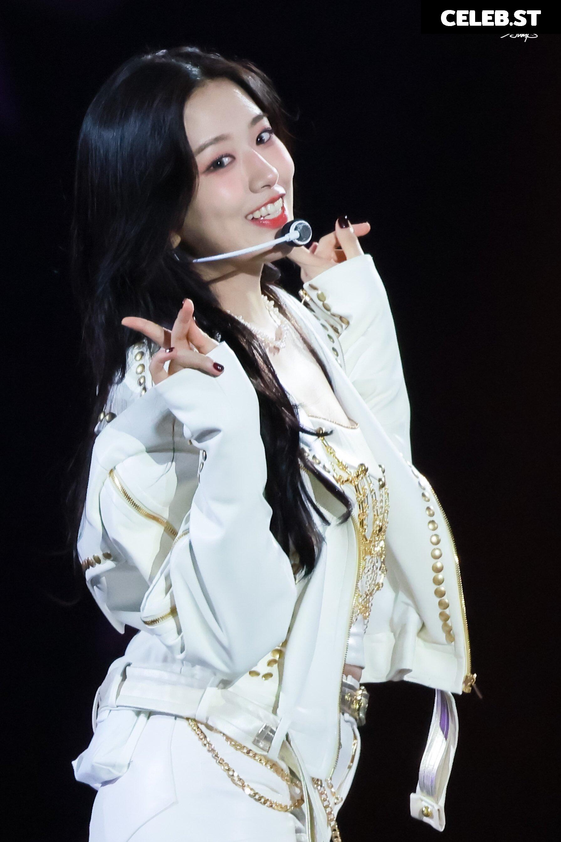 An Yujin 안유진 | (An) IVE Image 4420785