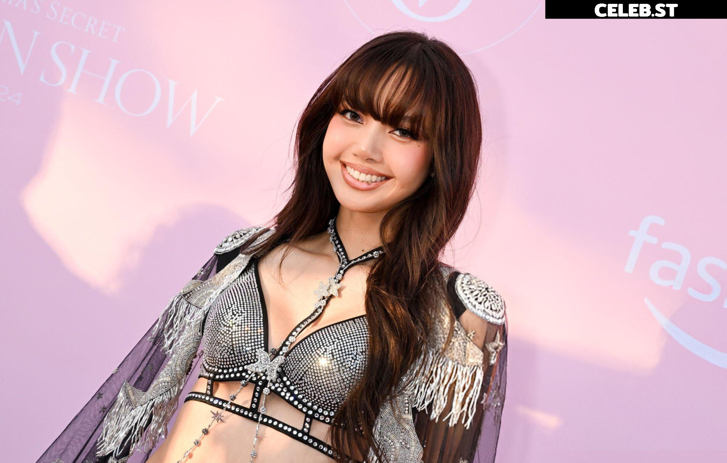 Lisa | BLΛƆKPIИK (Blackpink) Image 4429893