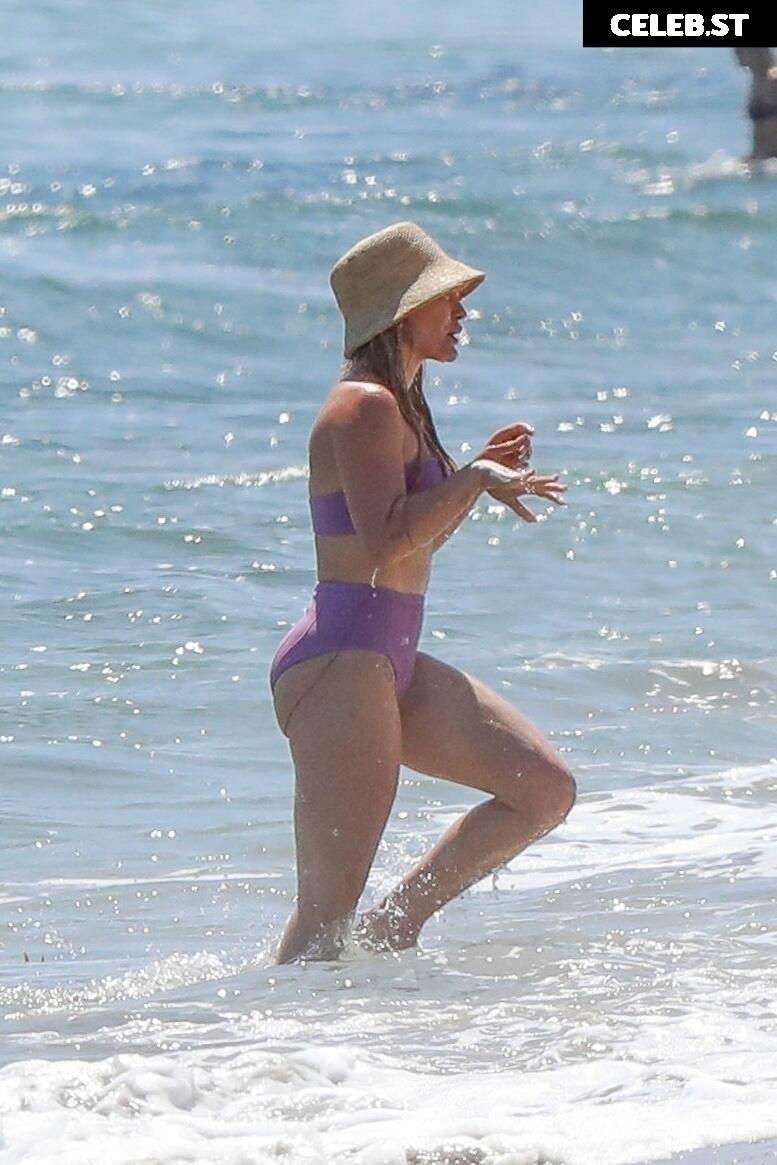 Hilary Duff Image 4429873