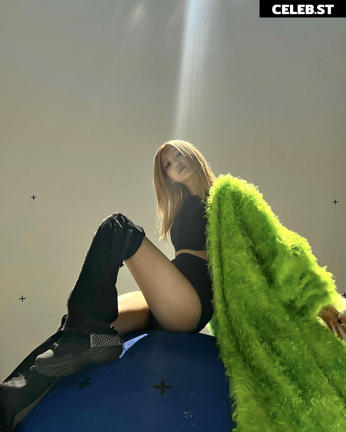 Rosé || Roseanne Park - BLΛƆKPIИK ( BLACKPINK ) Image 4429717