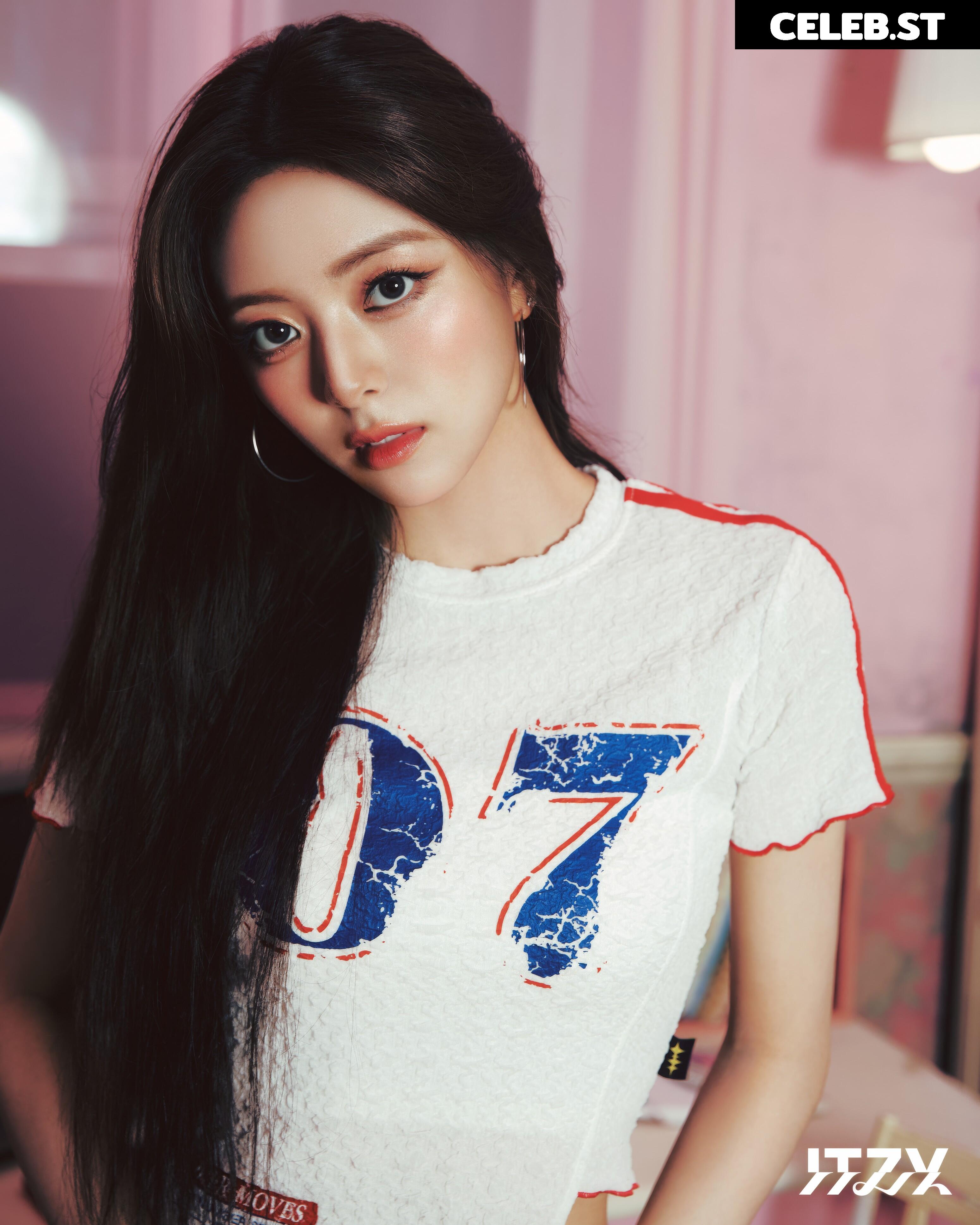 Yuna - ITZY (유나, Shin Yu Na) Image 4429693