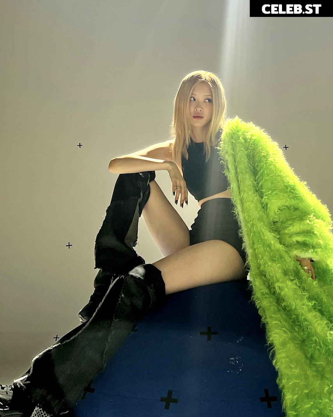 Rosé || Roseanne Park - BLΛƆKPIИK ( BLACKPINK ) Image 4429973